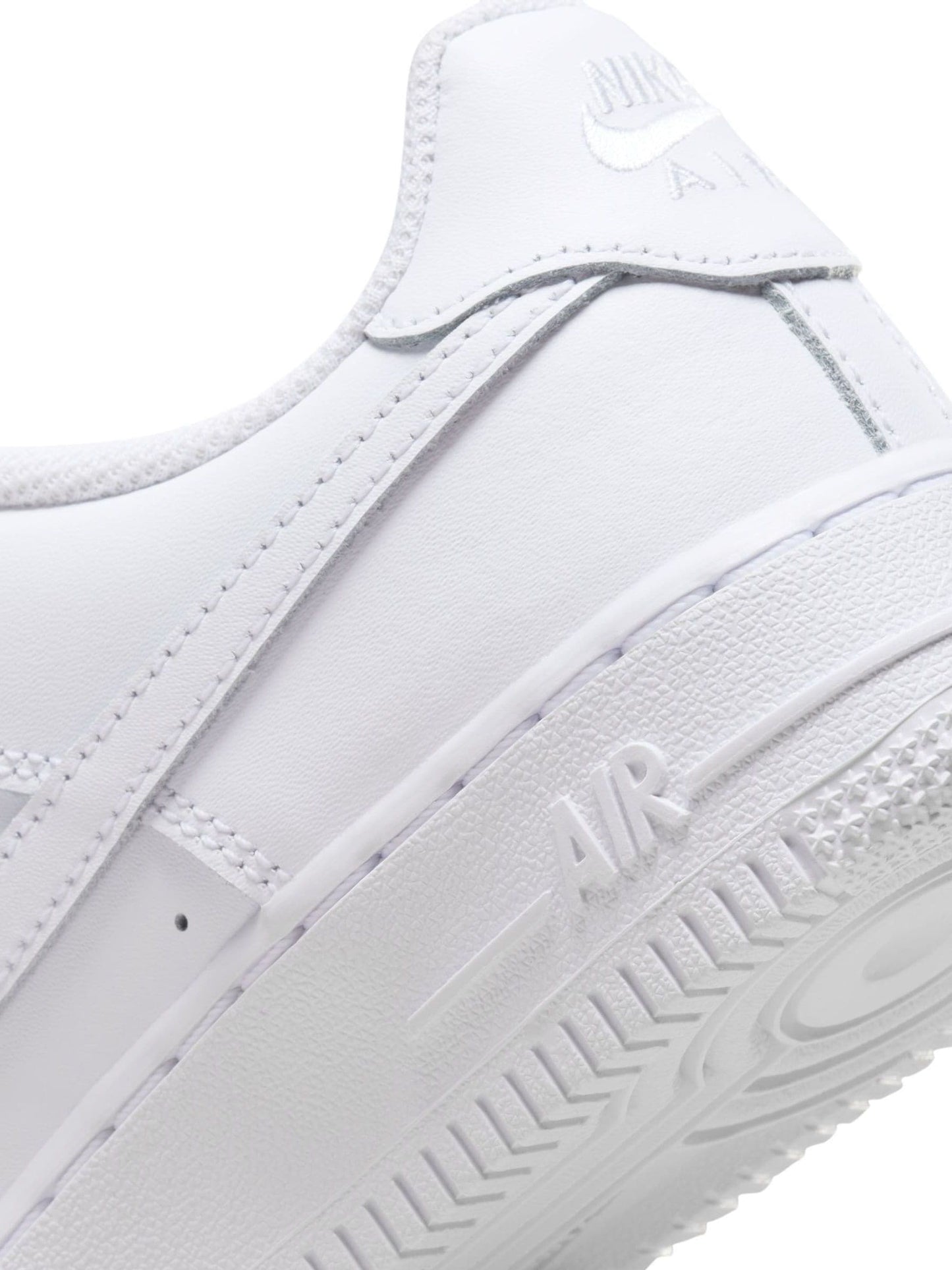 Nike White Youth Air Force 1 Trainers image 8