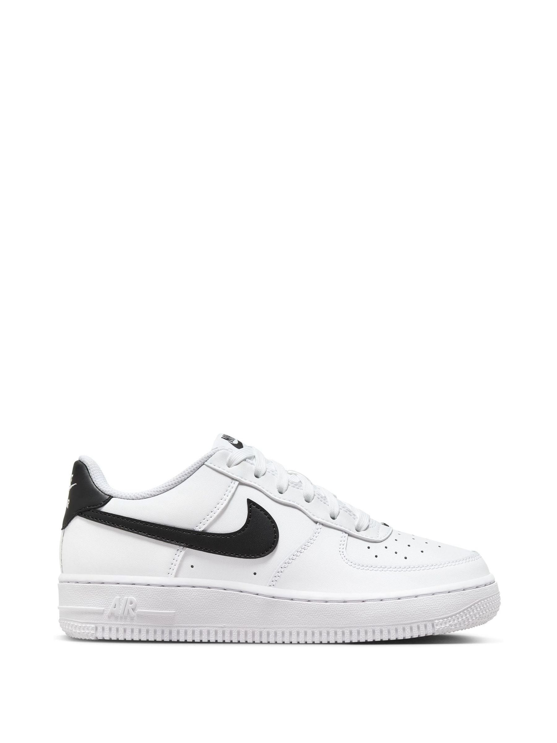 Nike White/Black Youth Air Force 1 Trainers image 3