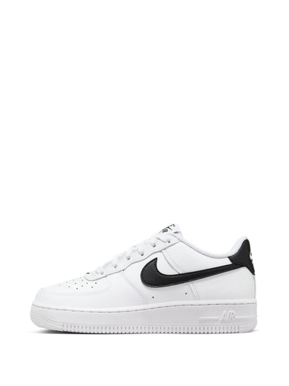 Nike White/Black Youth Air Force 1 Trainers image 4
