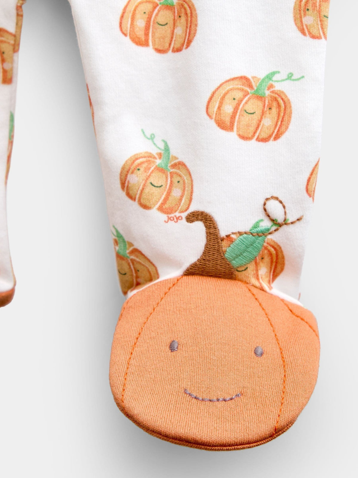 Dsiney Kidz - JoJo Maman Bébé Cream Pumpkin Print Zip Sleepsuit & Hat image 6