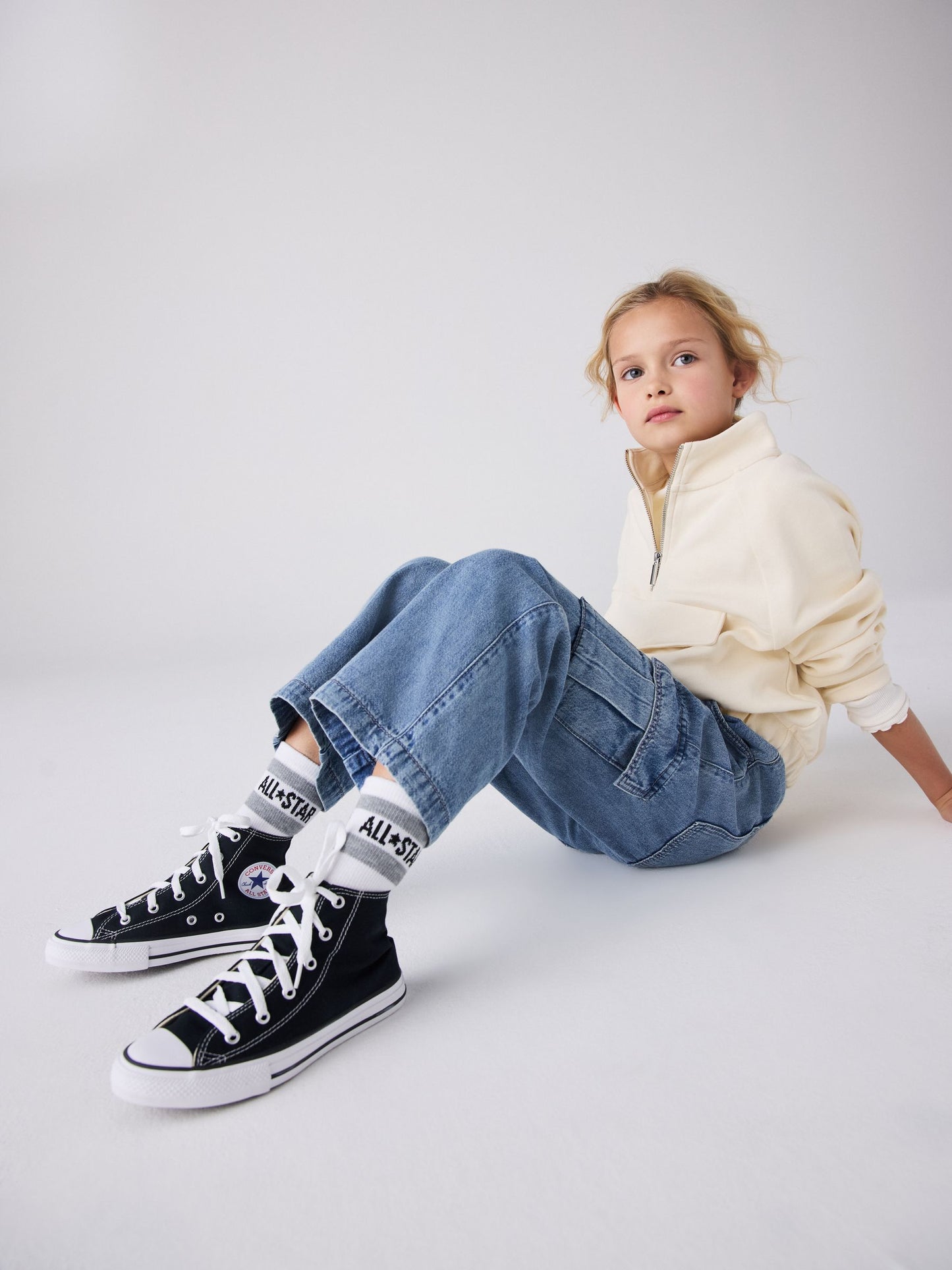 Converse Black/White Chuck Taylor High Top Junior Trainers image 2