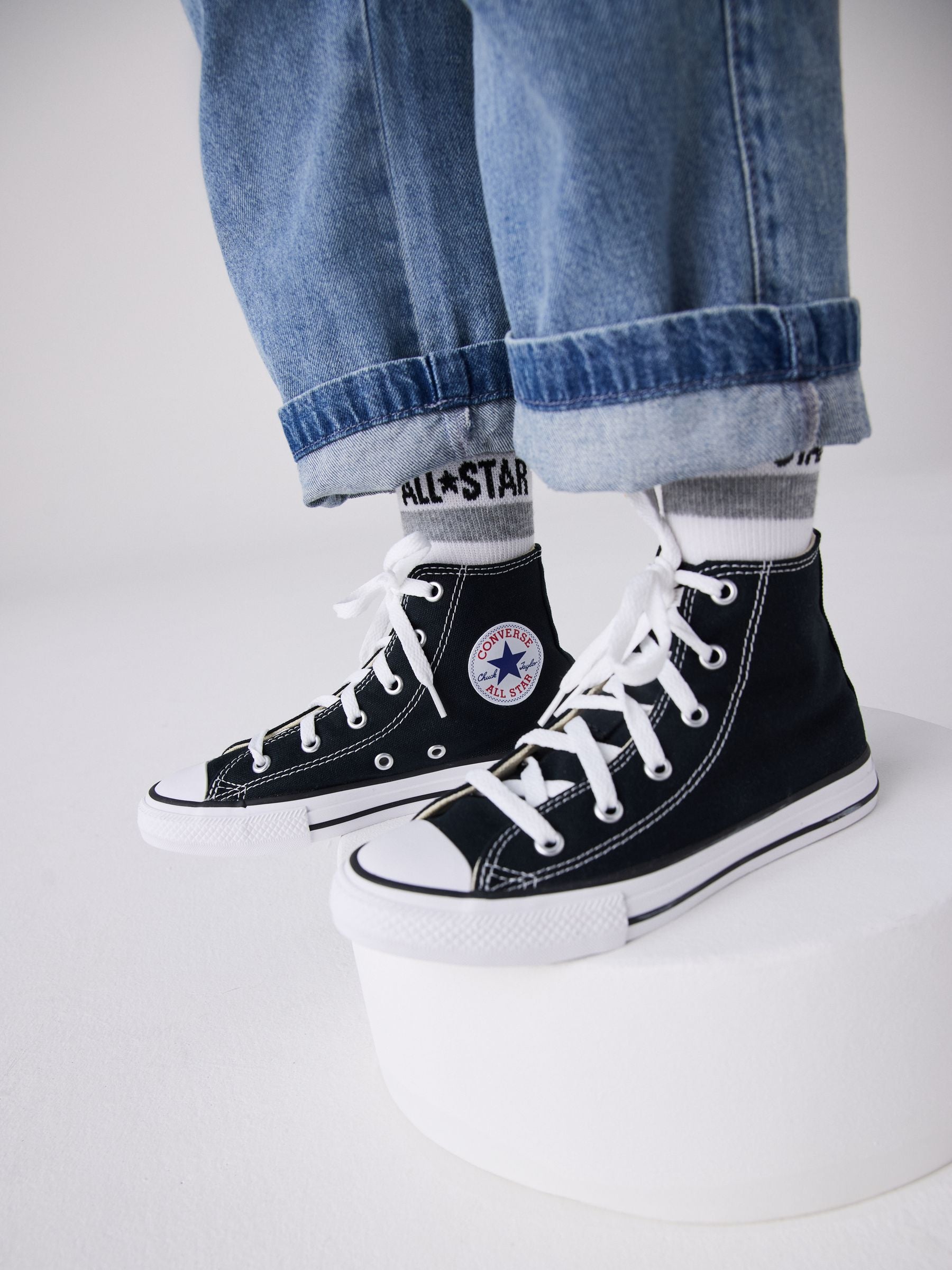 Converse Black/White Chuck Taylor High Top Junior Trainers image 3