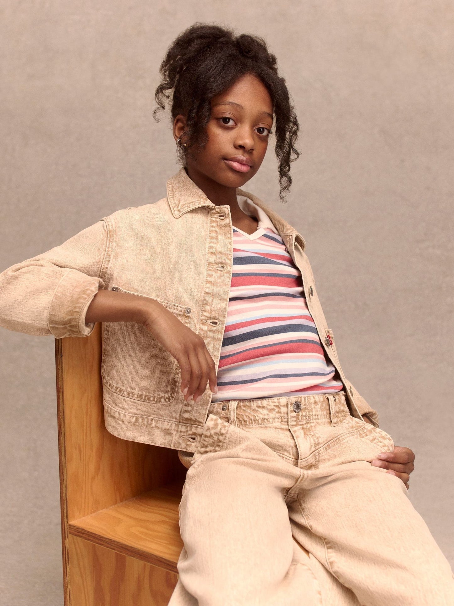 Dsiney Kidz - Levi's® Natural Studded Trucker Jacket image 2