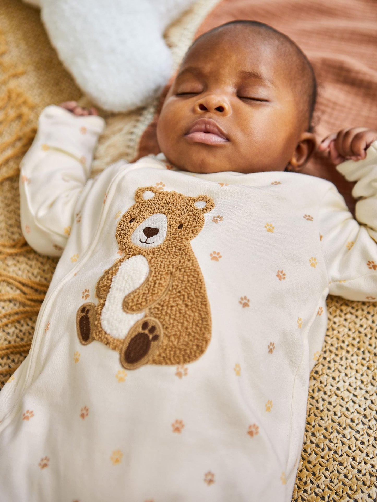 JoJo Maman Bébé Cream Bear Appliqué Zip Cotton Baby Sleepsuit image 3