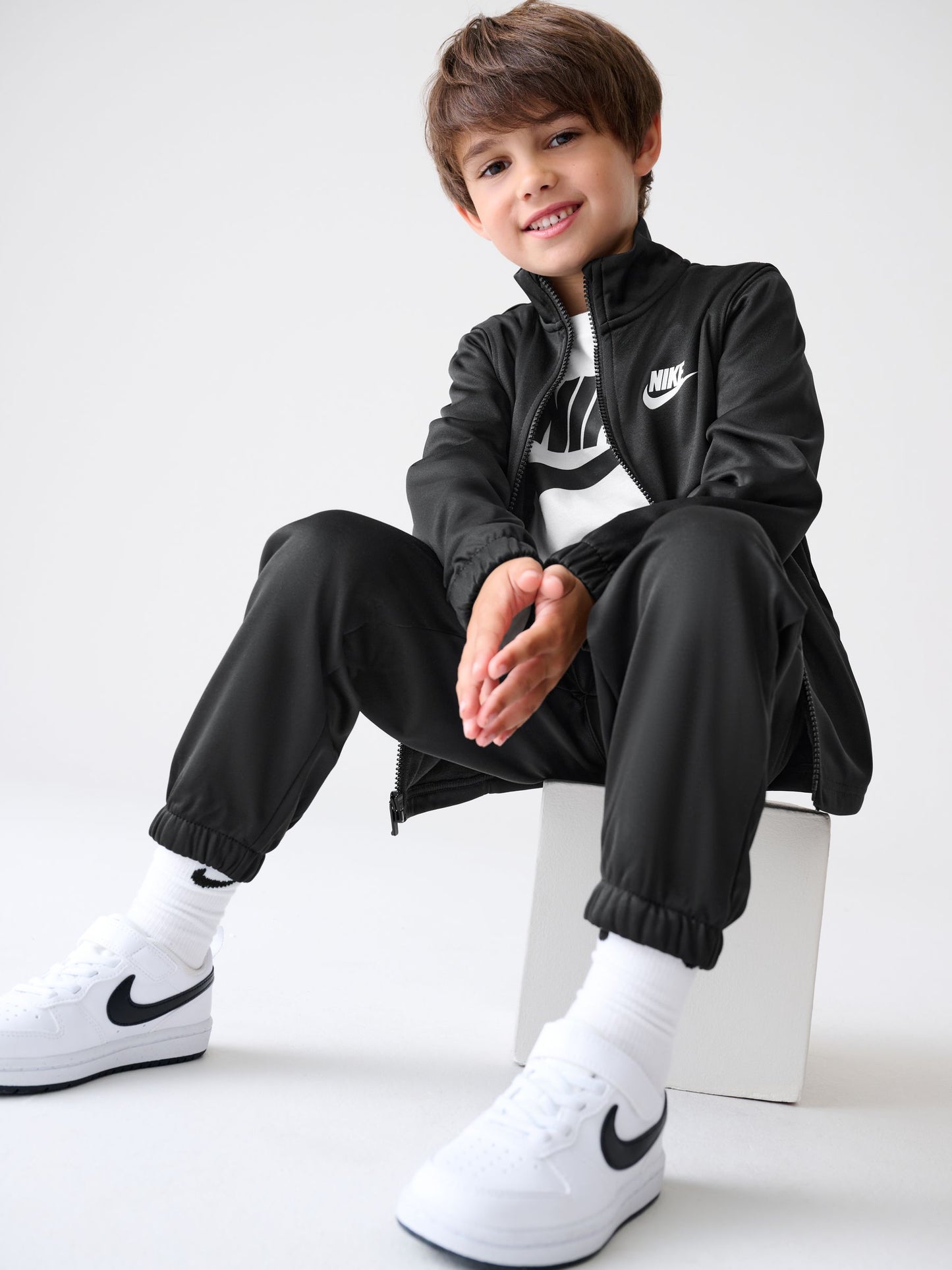 Nike Black Little Kids Lifestyle Essentials Poly Tracksuit image 4