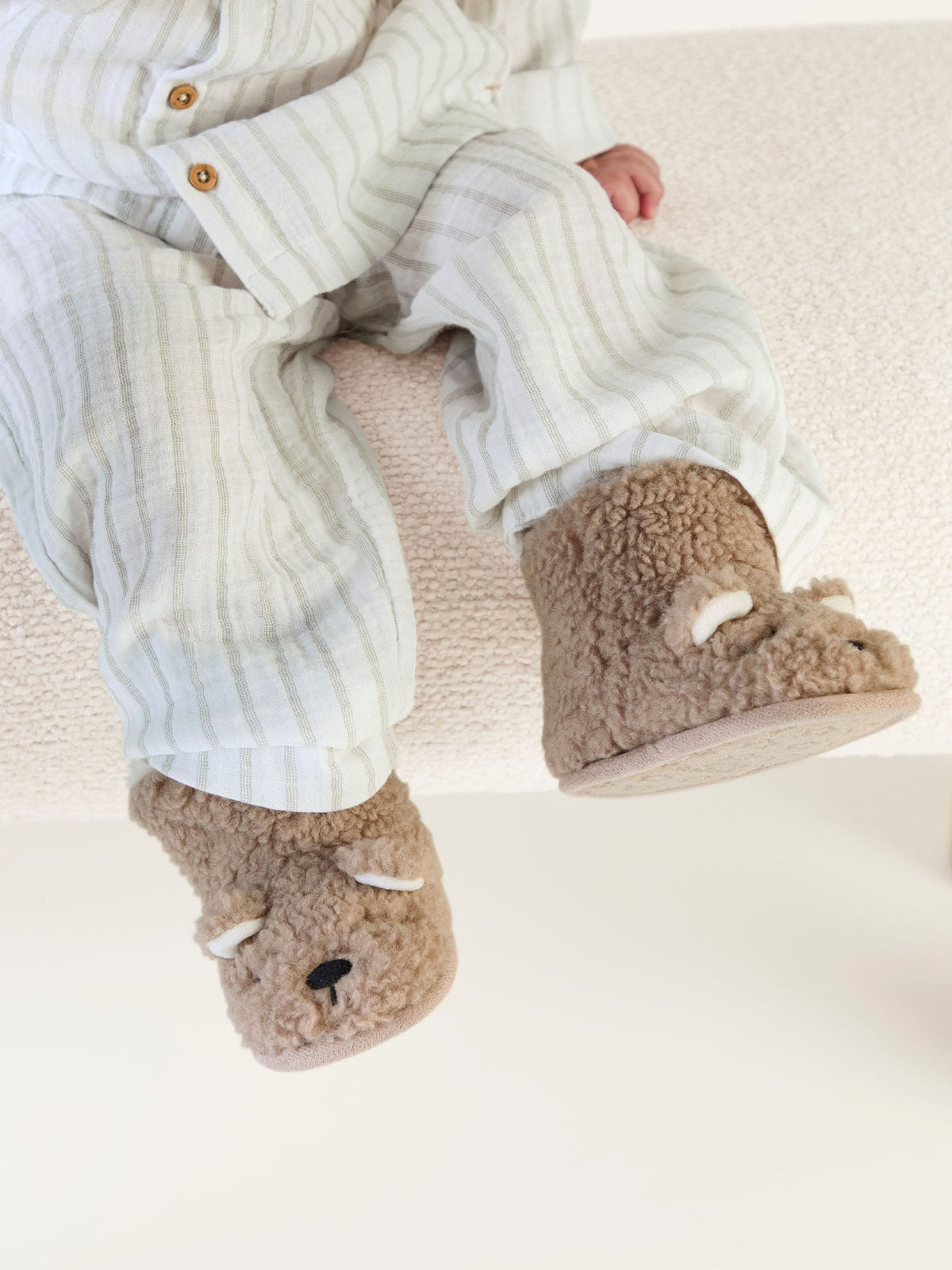 Dsiney Kidz - Totes Natural Toddlers Bear Bootie Slippers image 1