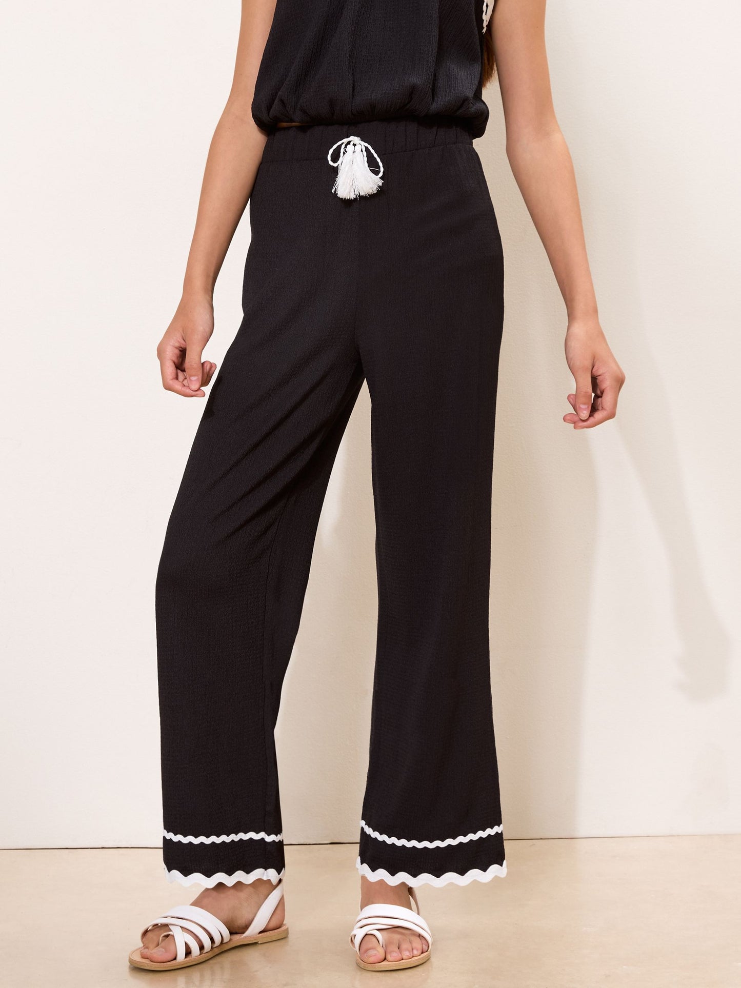 Dsiney Kidz - Lipsy Black Contrast Trim Jersey Holiday Trousers (5-14yrs) image 2
