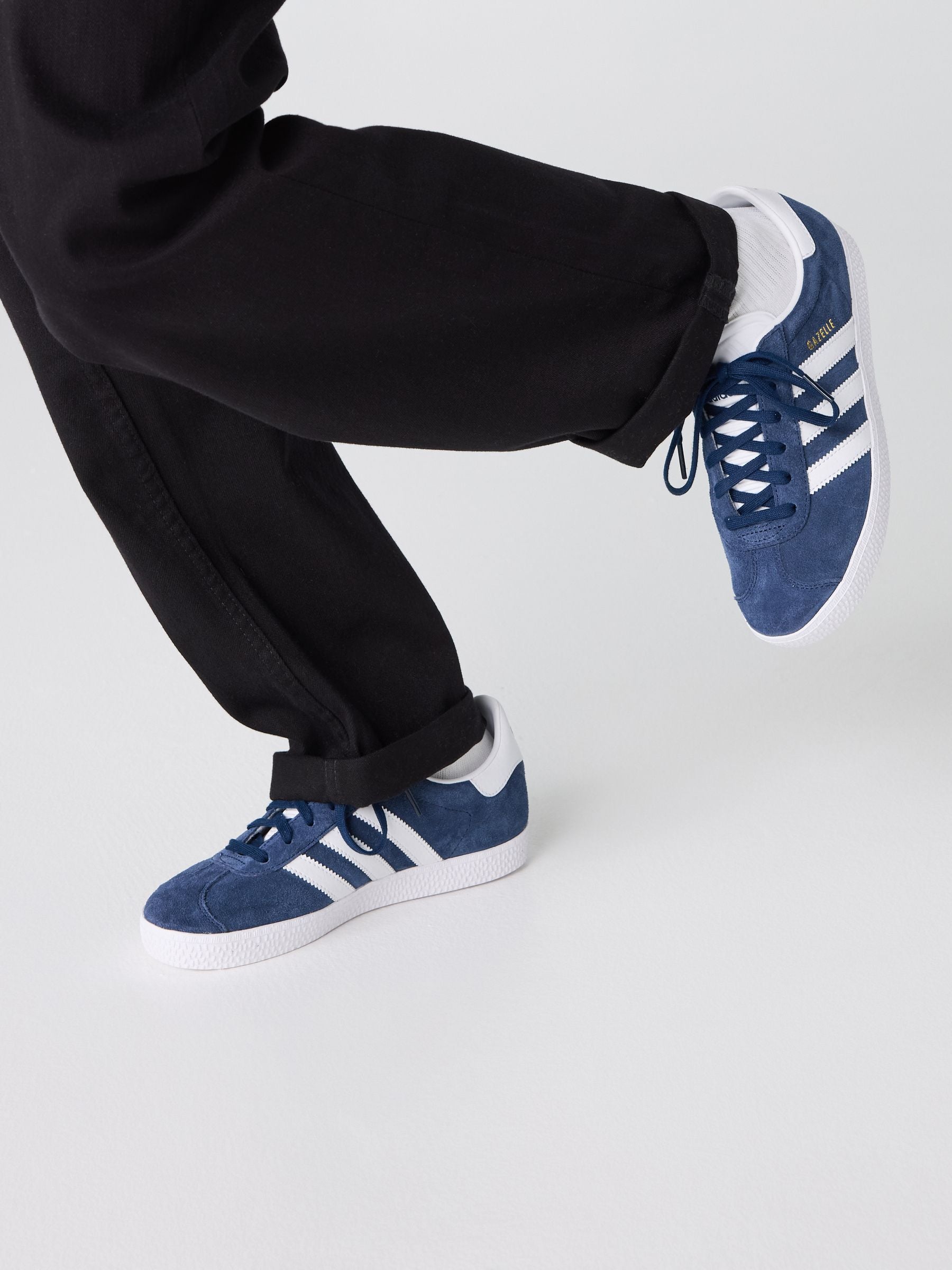 adidas Originals Navy Blue/White Junior Gazelle Trainers image 5
