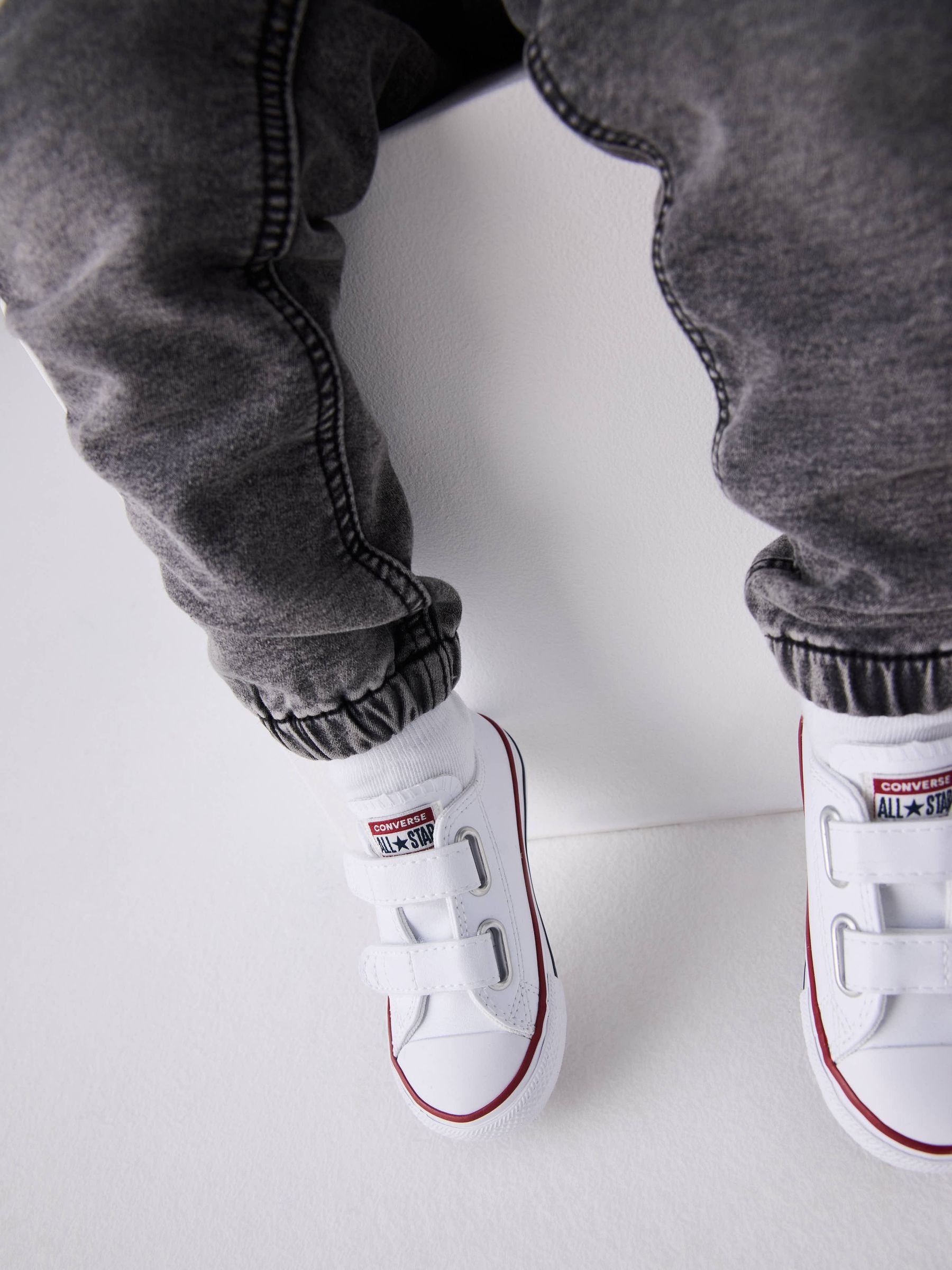 Converse White Chuck Ox 2V Infant Trainers image 3