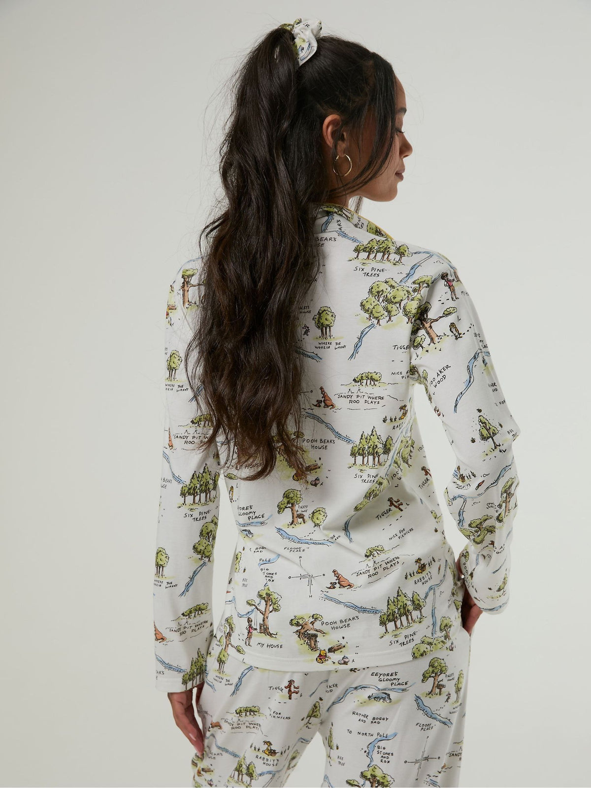 Skinnydip White Disney Winnie The Pooh Hundred Acre Wood Pyjamas Set with Scrunchie - image 3