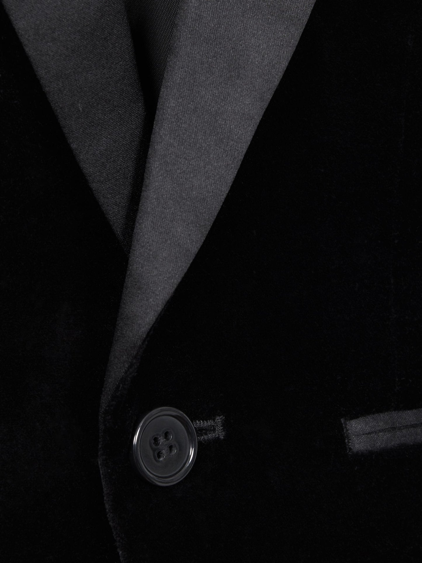 Reiss Black Ace 3-9 yrs Single Breasted Velvet Blazer image 4
