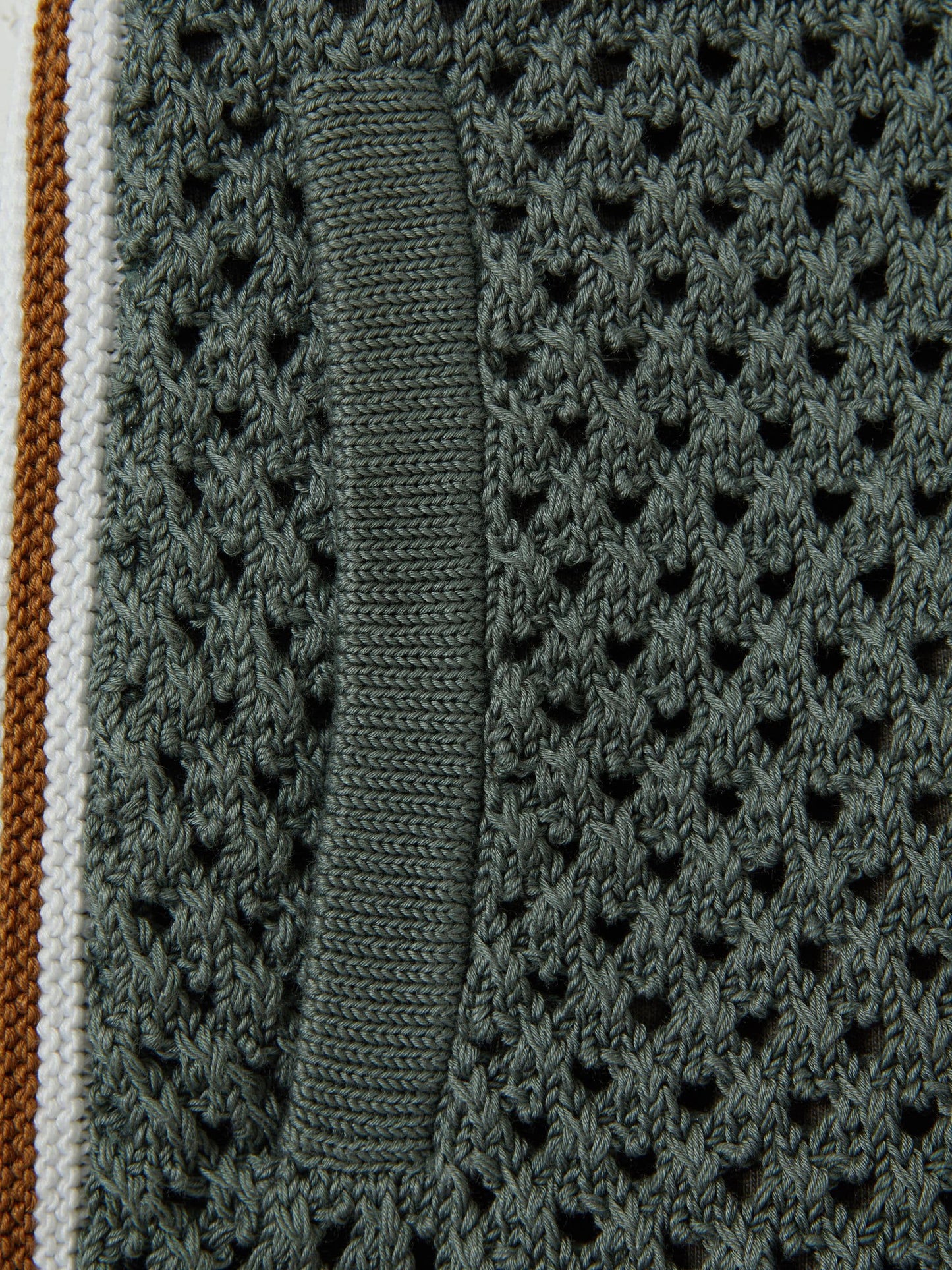 Dsiney Kidz - Reiss Dark Sage Green Creek 3-9 yrs Crochet Contrast Trim Elasticated Shorts image 5