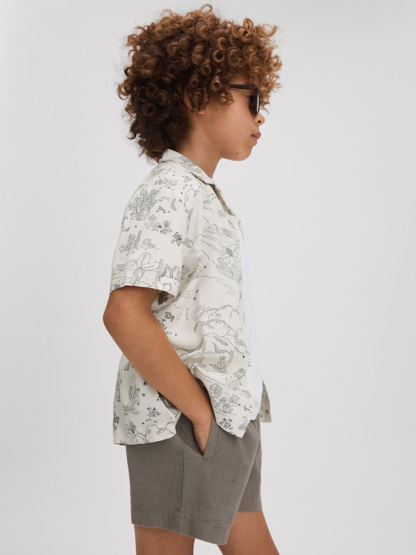 Dsiney Kidz - Reiss Ecru Gobi 9-13 yrs Sketch Design Cuban Collar Shirt image 1