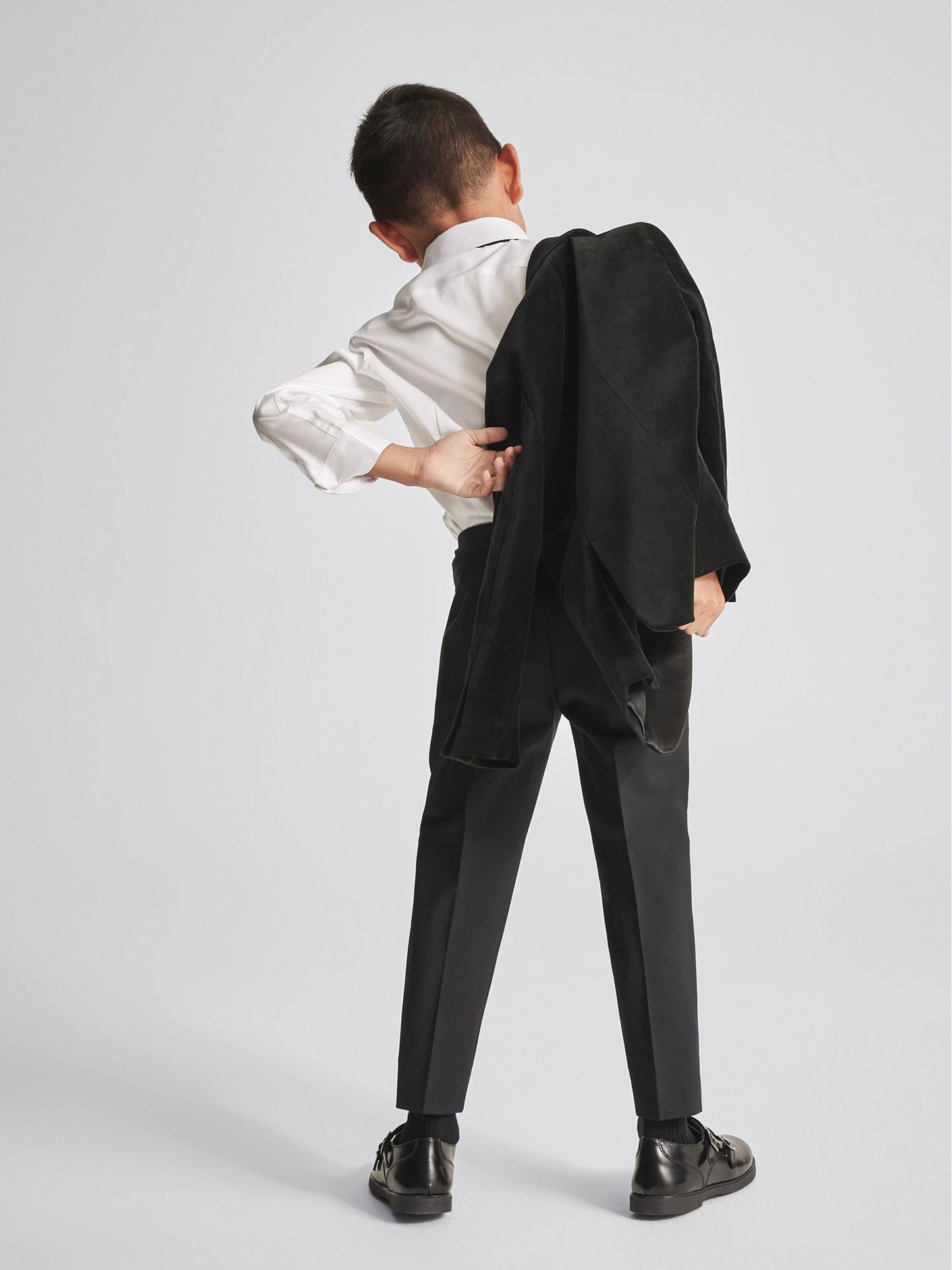 Reiss Black Ace 4-9 yrs Single Breasted Velvet Blazer image 4