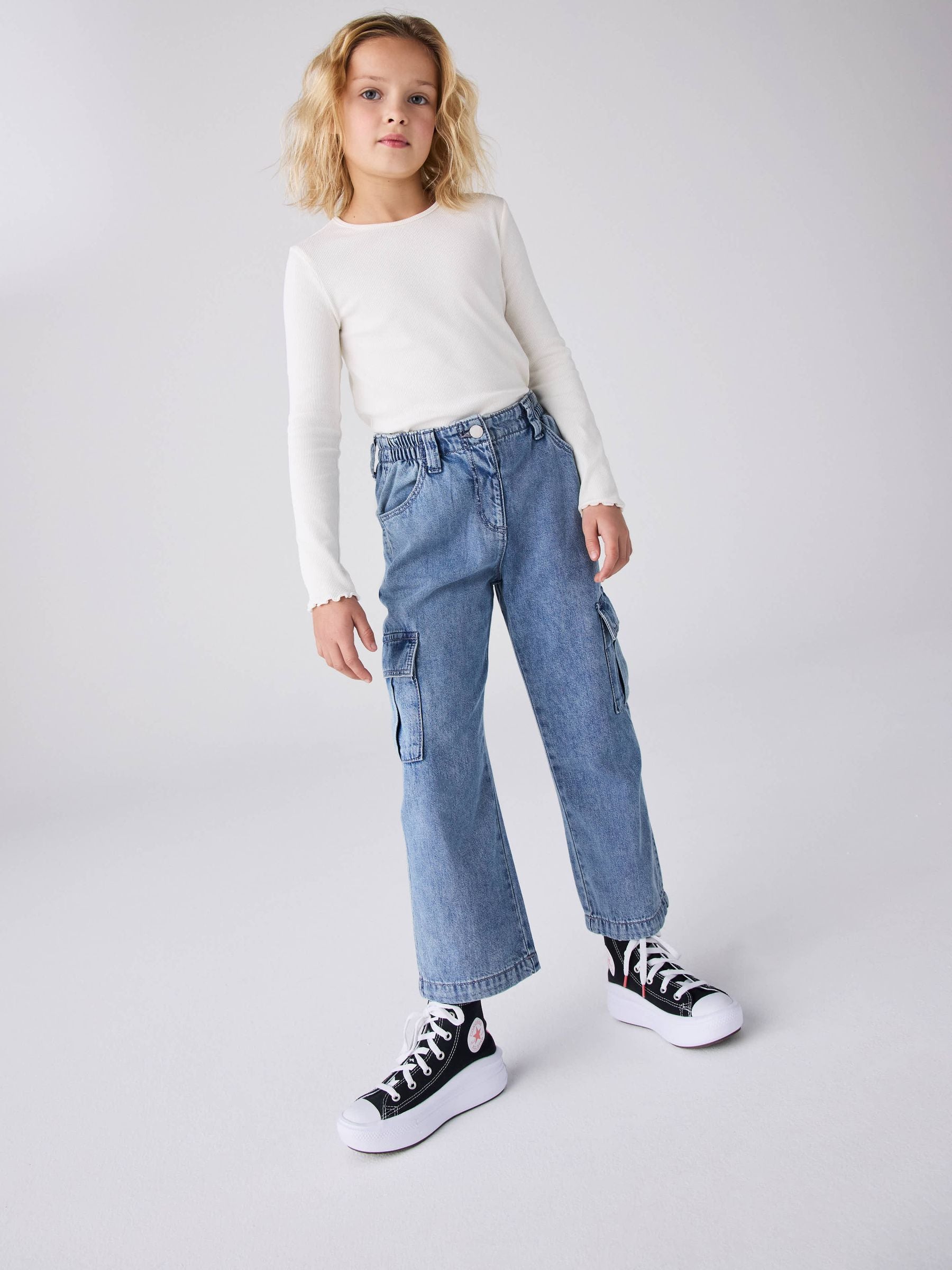 Converse Black Move Platform High Top Junior Trainers image 4