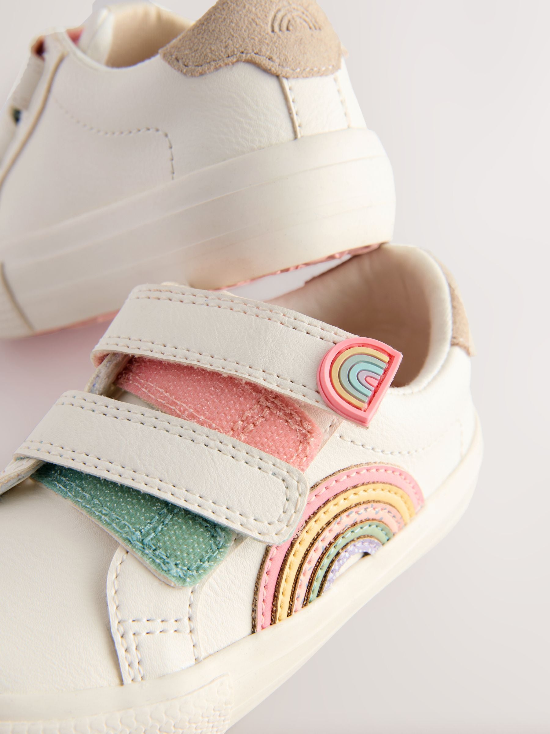 White Wide Fit (G) Touch Fasten Trainers image 5