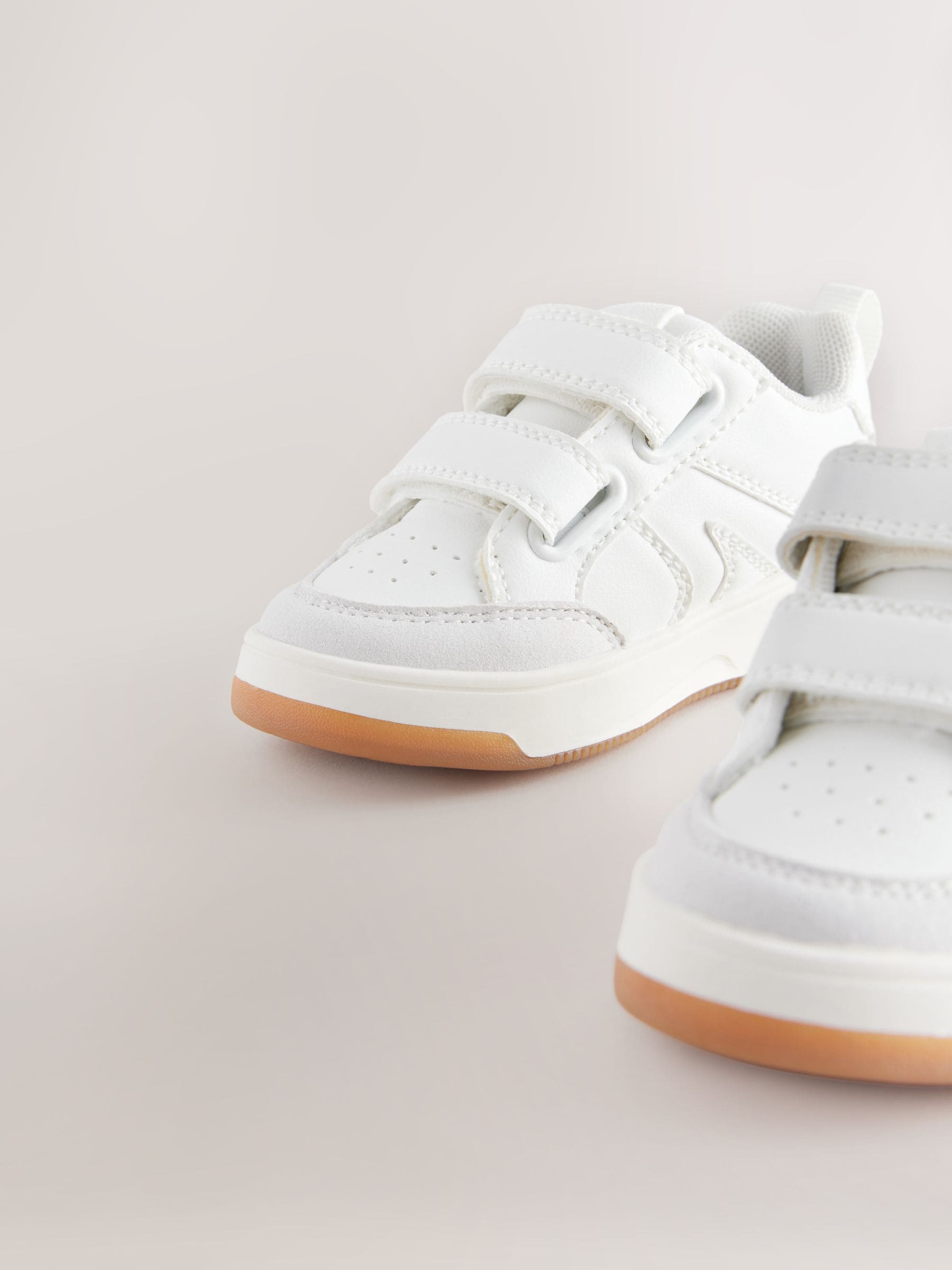 White Standard Fit (F) Touch Fastening Two Strap Trainers image 4