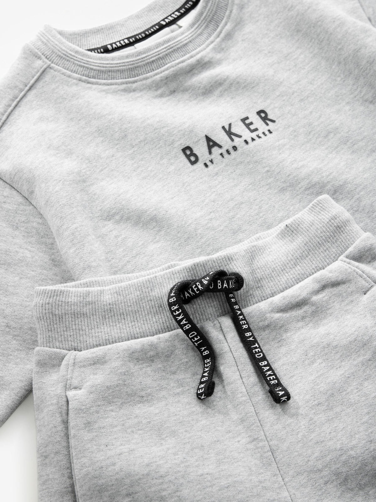 Dsiney Kidz - Baker by Ted Baker Grey Sweatshirt and Joggers Set image 3