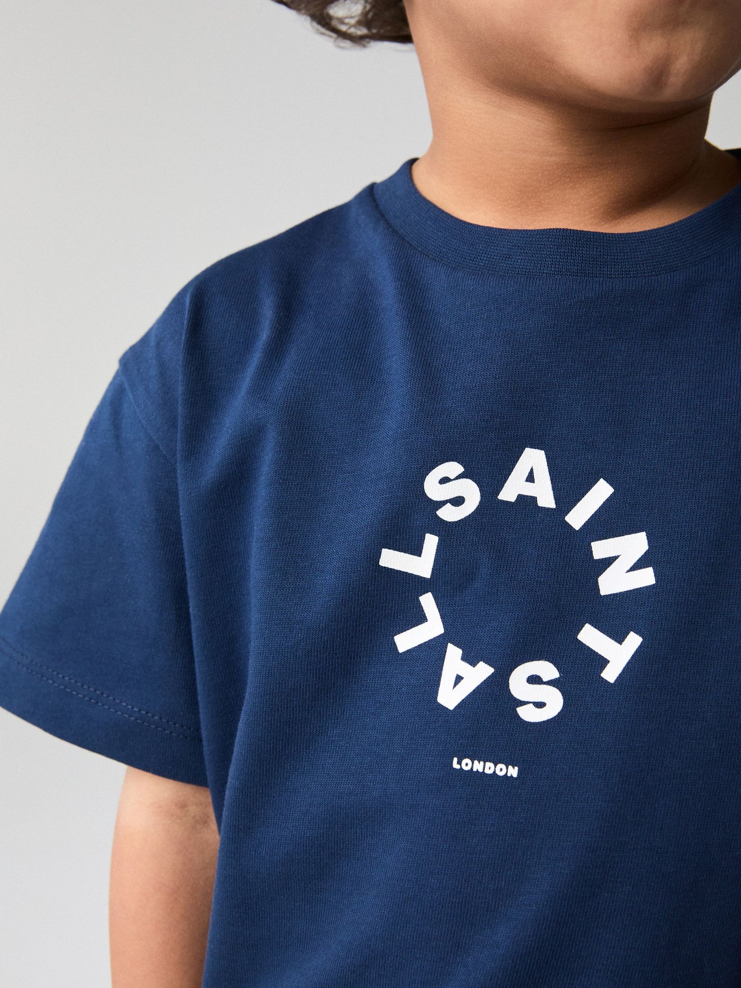 smALLSAINTS Navy Younger Boys Tierra 100% Cotton T-Shirt and Sweat Shorts Set image 3