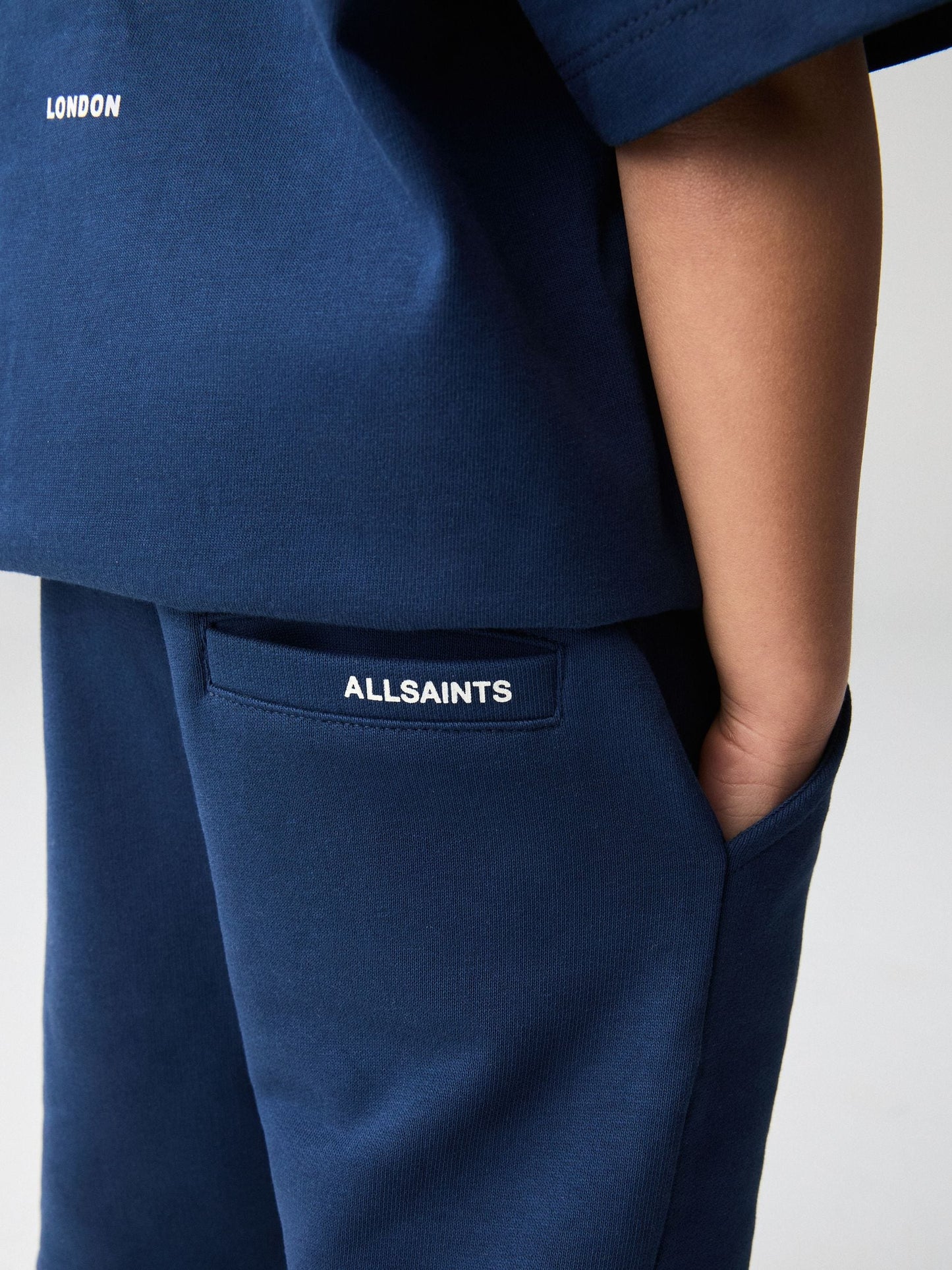 smALLSAINTS Navy Younger Boys Tierra 100% Cotton T-Shirt and Sweat Shorts Set image 5