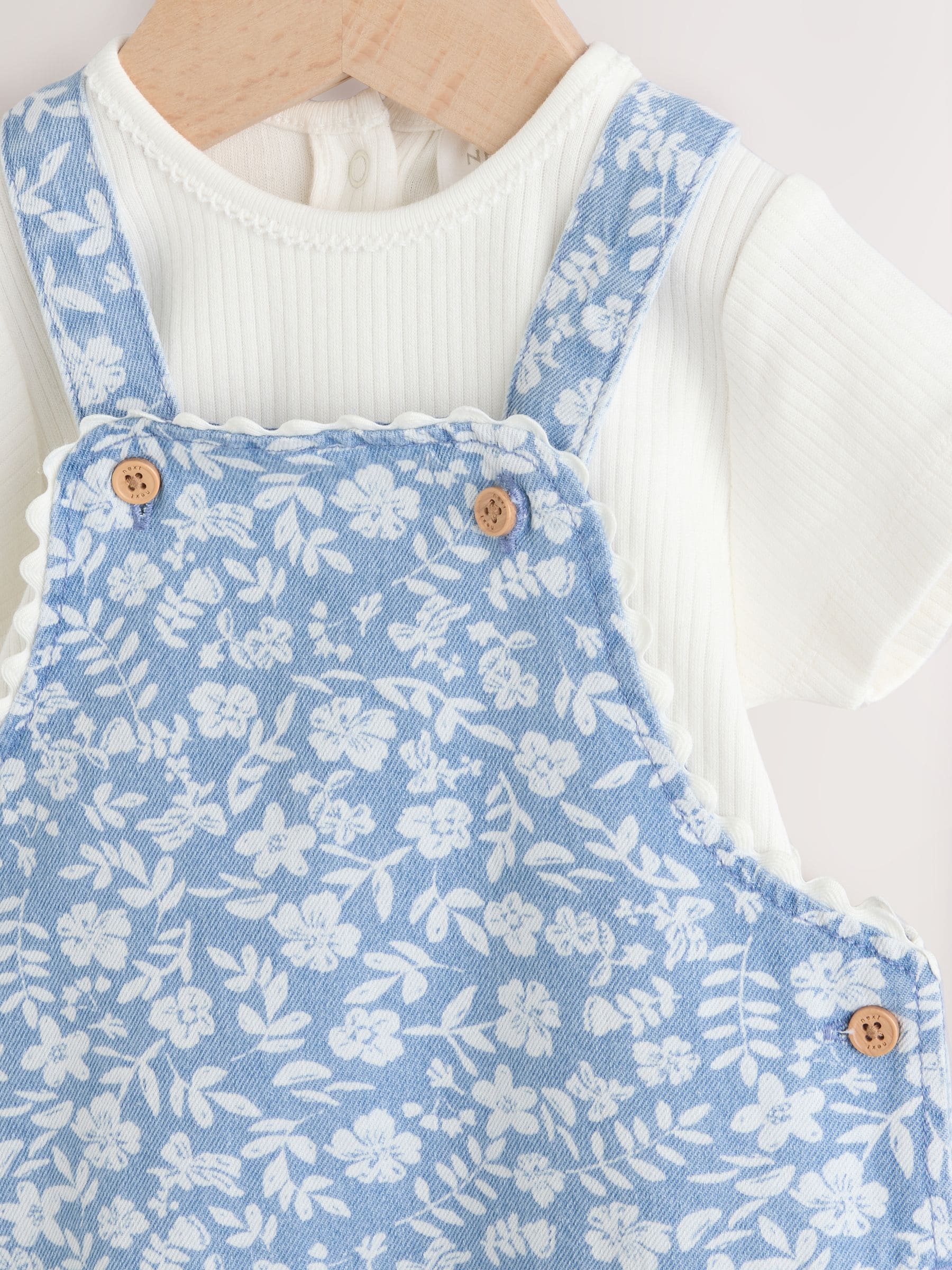 Denim Floral and Ecru Short Sleeve Baby Bodysuit and Dungarees Set (0mths-2yrs) image 3