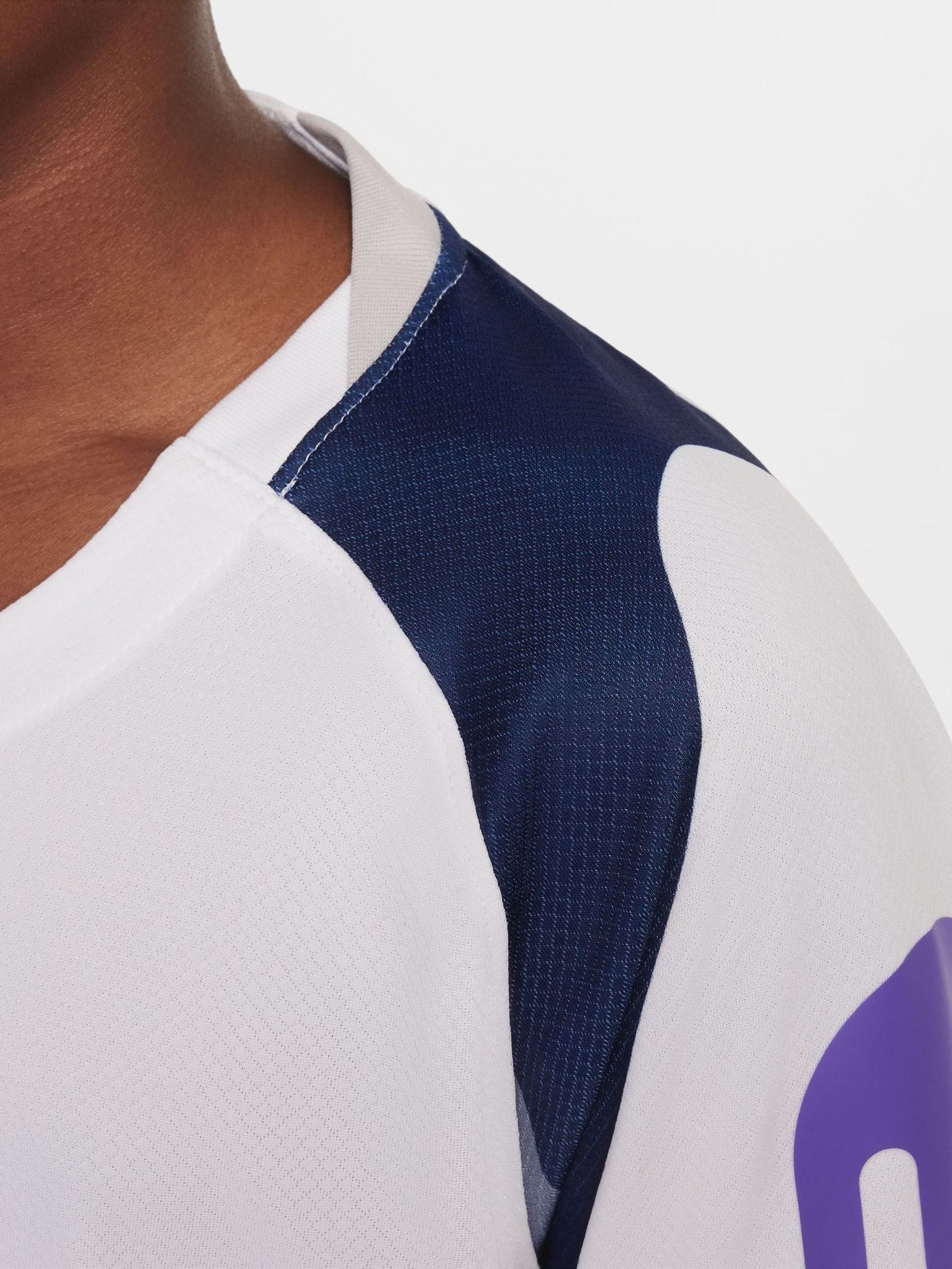 Dsiney Kidz - Nike White Tottenham Hotspur 25/26 Home Football Shirt image 4