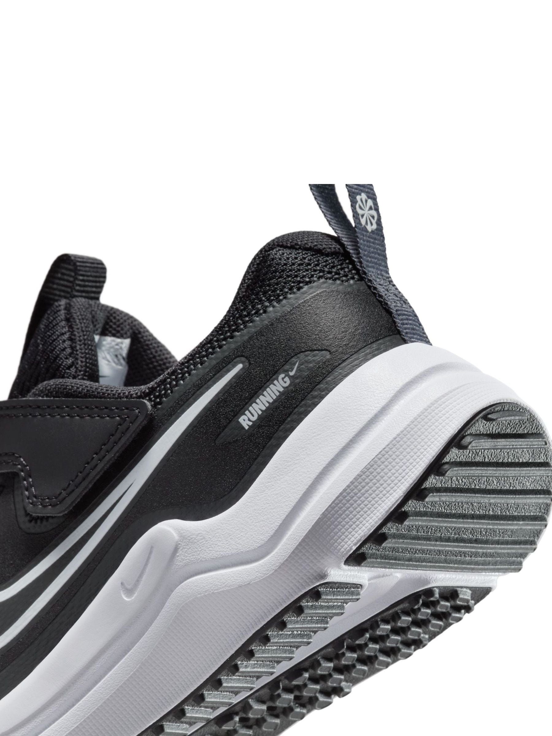Nike Black/White Junior Cosmic Running Trainers image 11