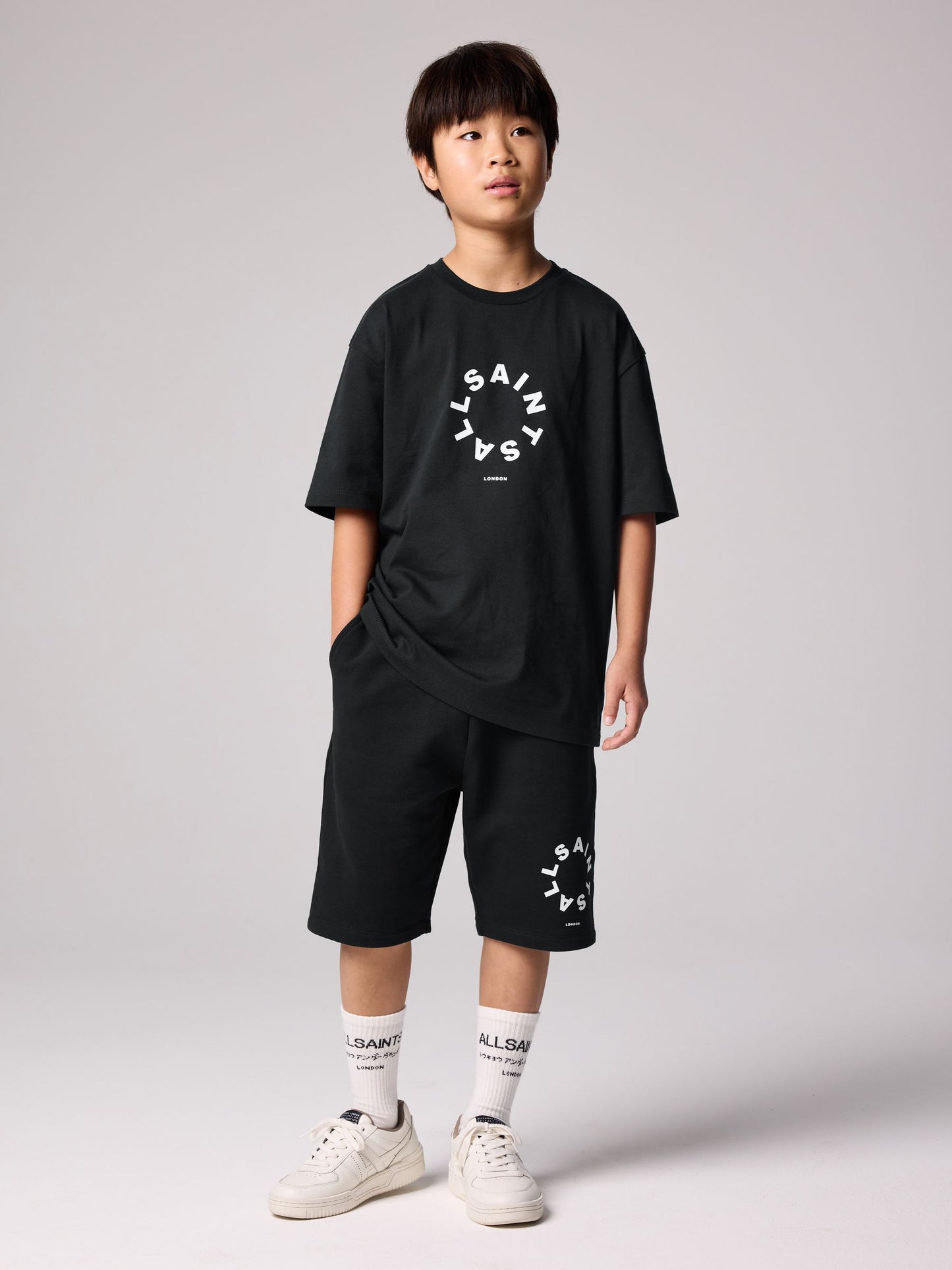 Dsiney Kidz - smALLSAINTS Black Tierra T-Shirt and Sweat Shorts Set image 1