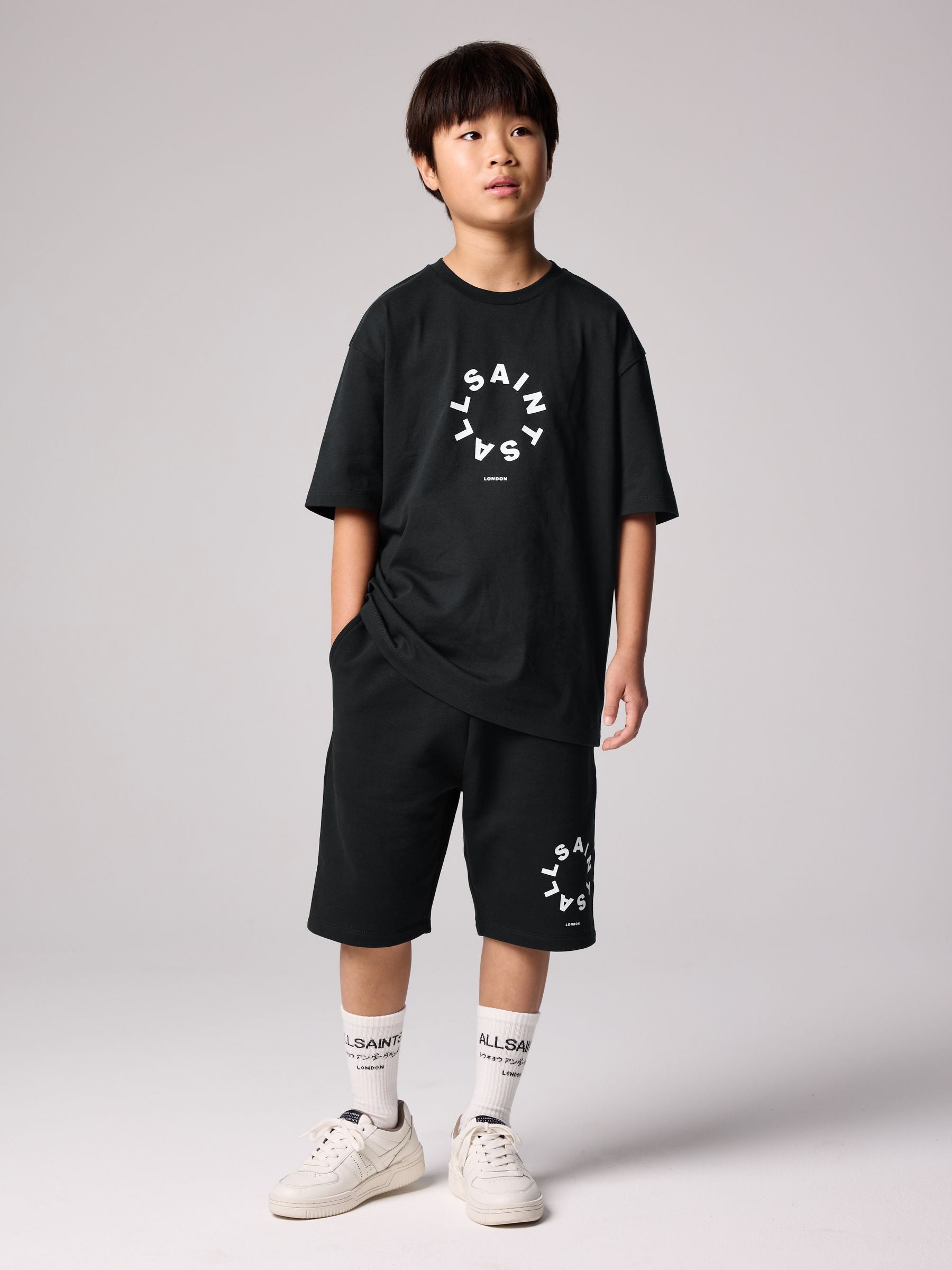 Dsiney Kidz - smALLSAINTS Black Tierra T-Shirt and Sweat Shorts Set image 1