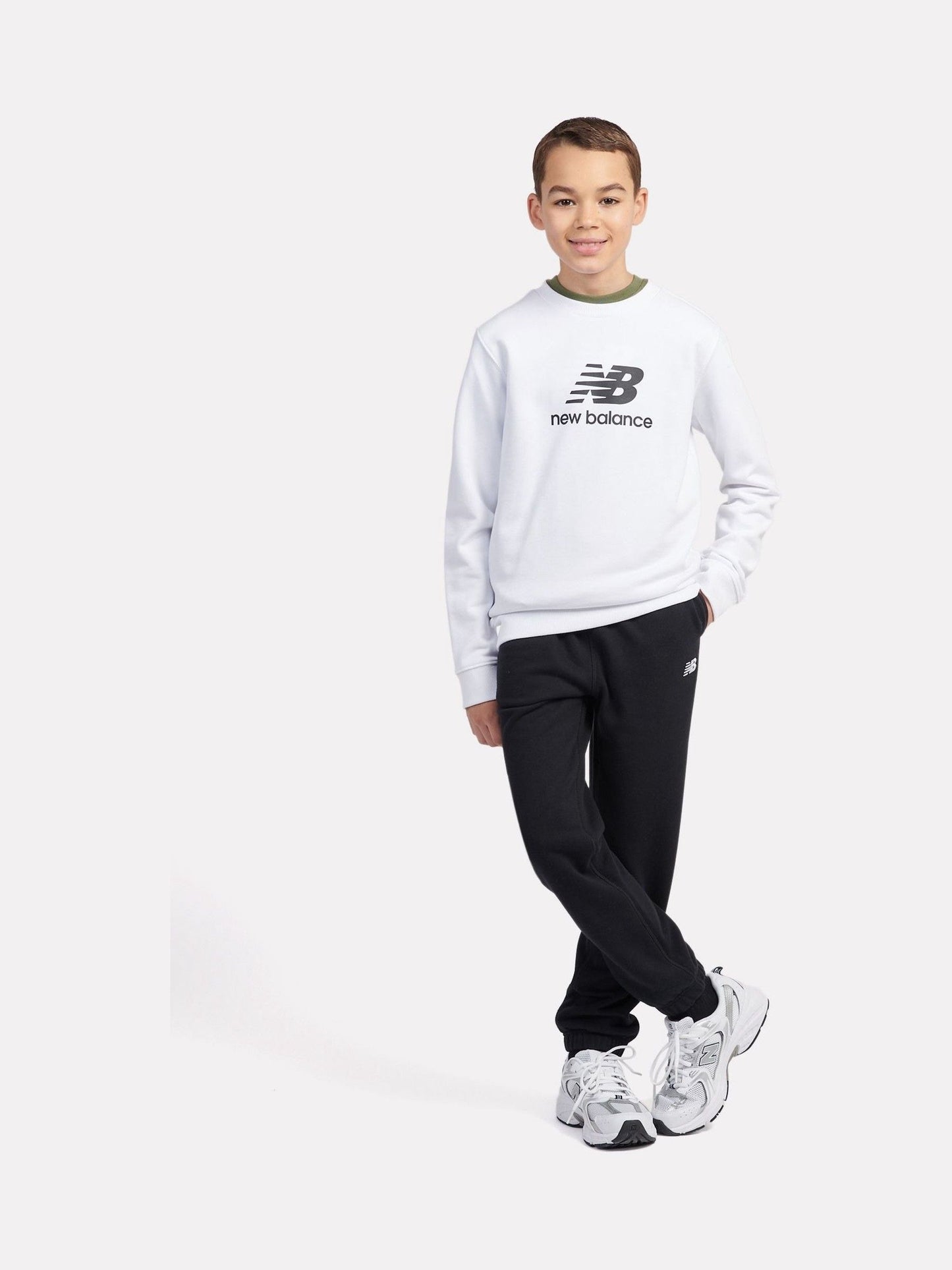 Dsiney Kidz - New Balance White Stacked Logo Sweatshirt image 5