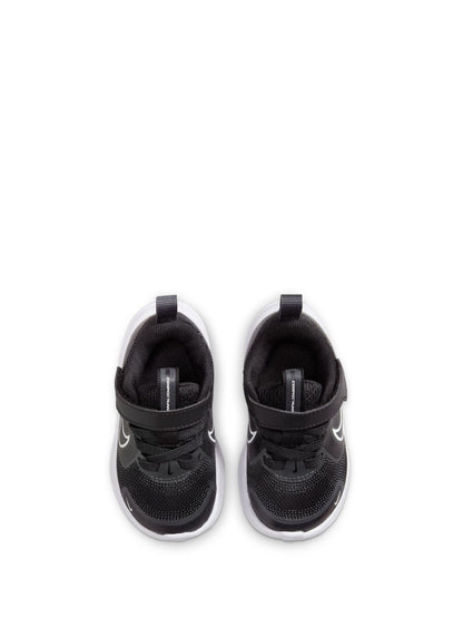 Nike Black/White Infant Cosmic Running Trainers image 6