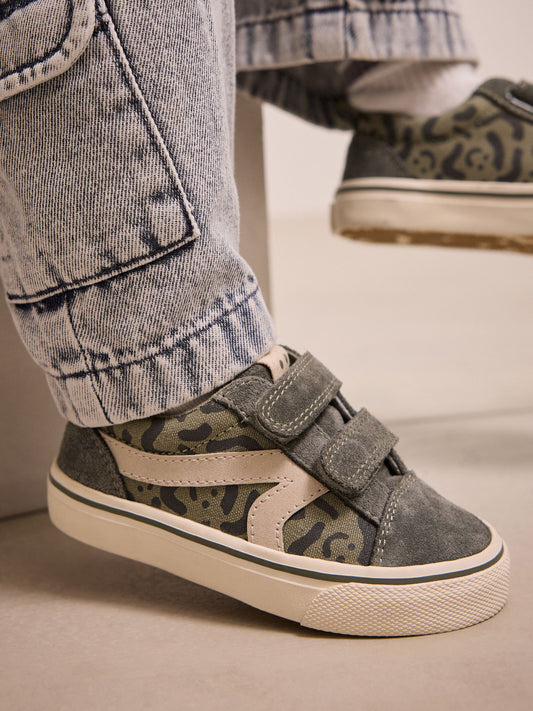 Khaki Green Standard Fit (F) Touch Fastening Trainers image 1