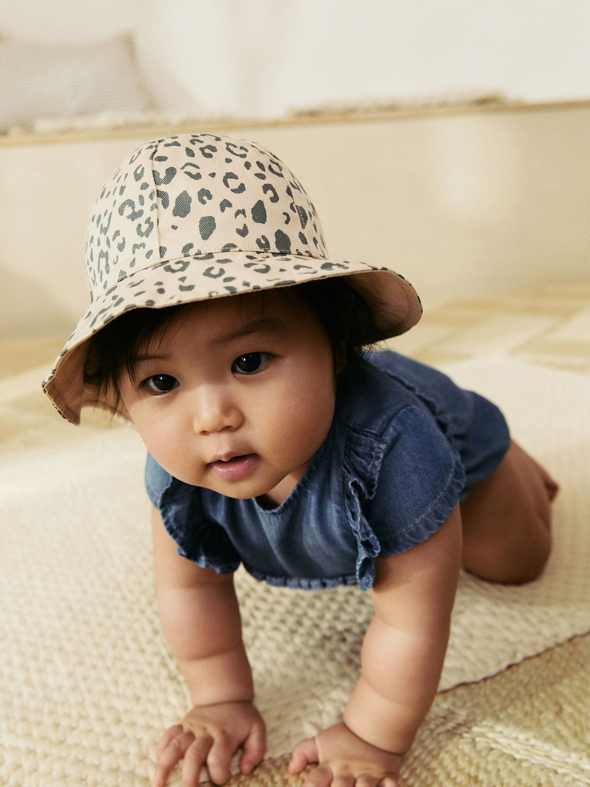 Neutral Leopard Print 100% Cotton Baby Bucket Hat (0mths-2yrs) image 1