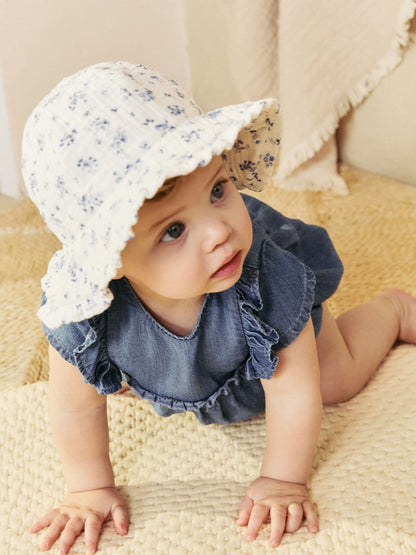 White/Blue Ditsy Floral Print 100% Cotton Baby Bucket Hat (0mths-2yrs) image 2