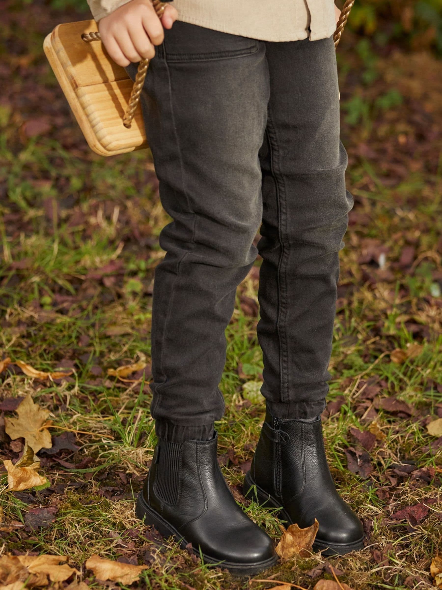 Toezone Black Lily Leather Gusset And Zip Ankle Boots image 3