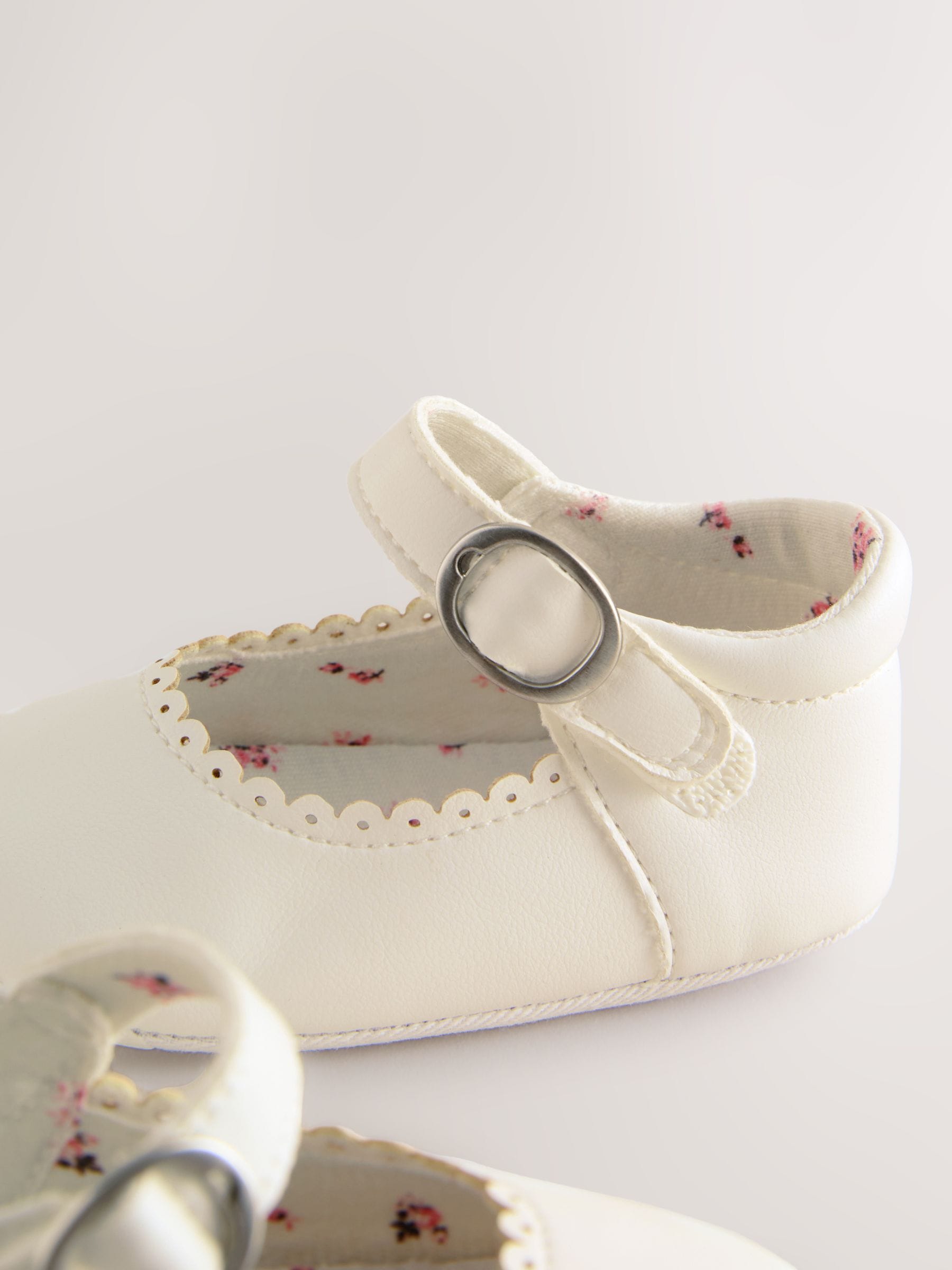 White Mary Jane Baby Shoes (0-24mths) image 4