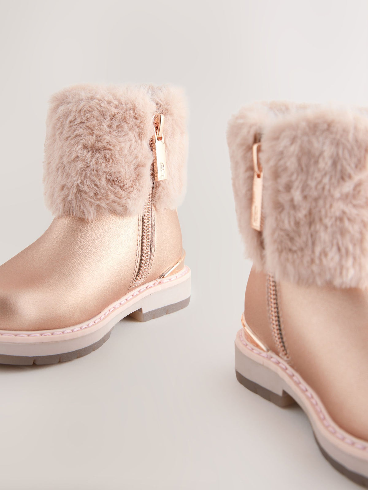 Dsiney Kidz - Baker by Ted Baker Girls Faux Fur Cuff Boots with Bow image 4