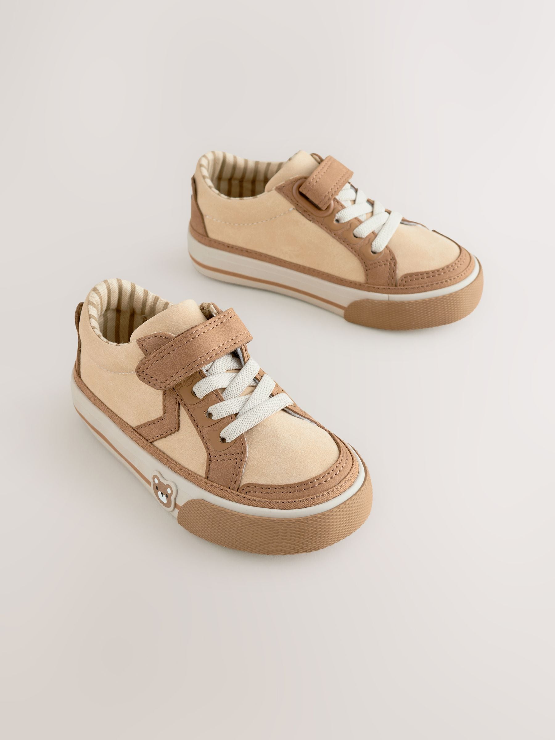Brown Bear Standard Fit (F) Touch Fastening Elastic Lace Trainers image 2