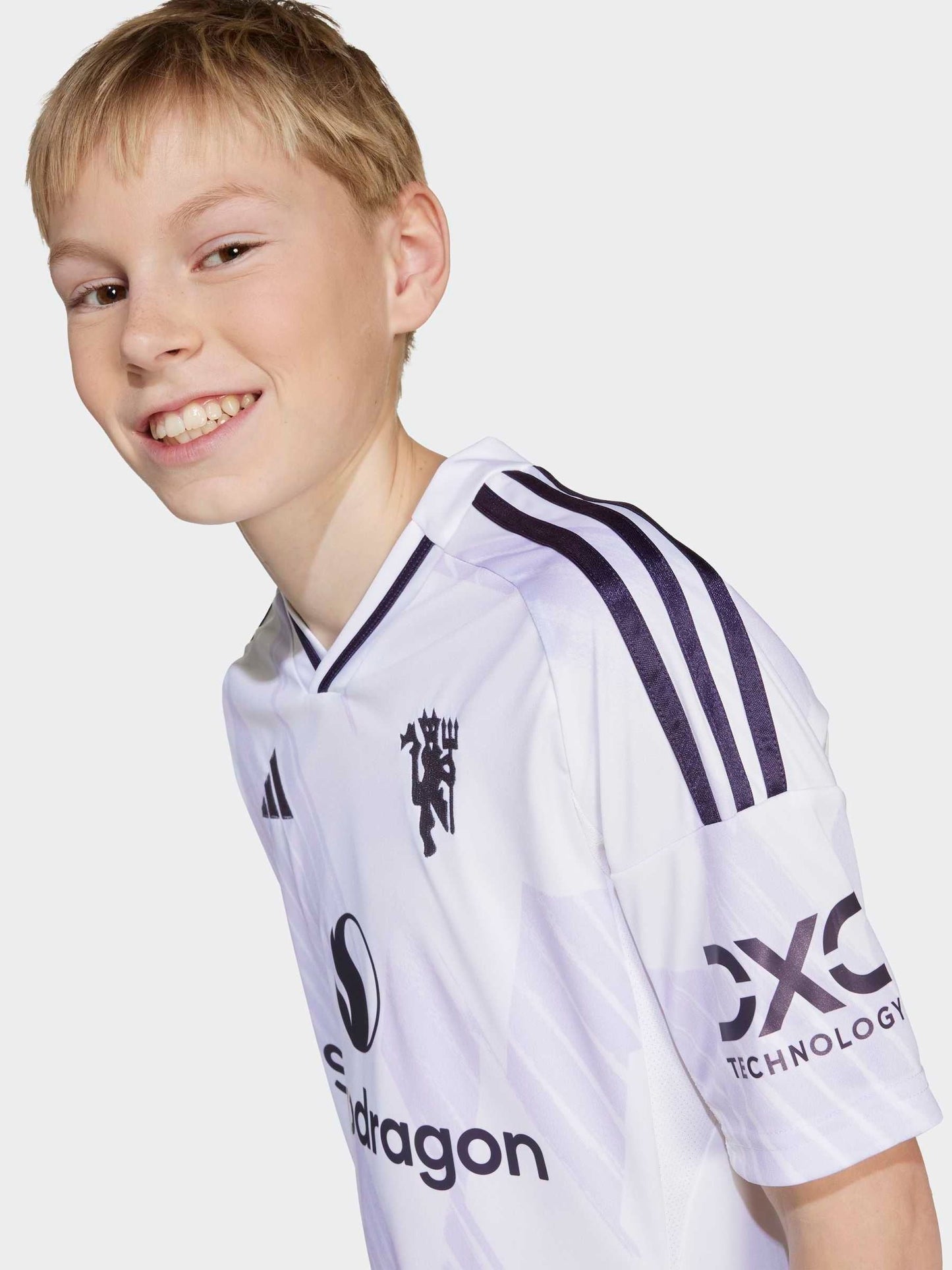 Dsiney Kidz - adidas White Kids Manchester United 25/26 Away Jersey image 2