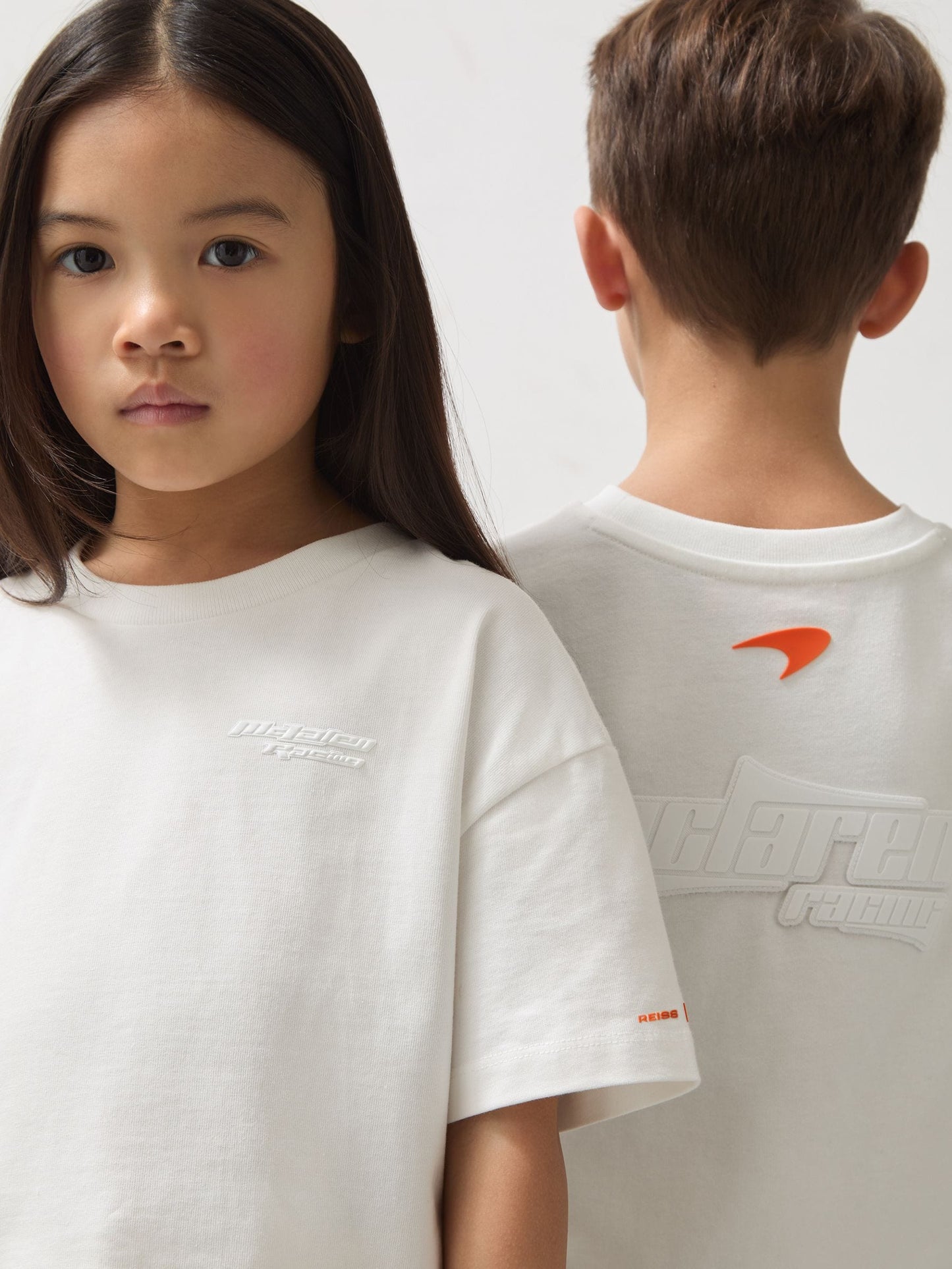 Dsiney Kidz - Reiss White Nakata 3-9 yrs McLaren F1 Team Oversize Logo T-Shirt Unisex Fit image 1