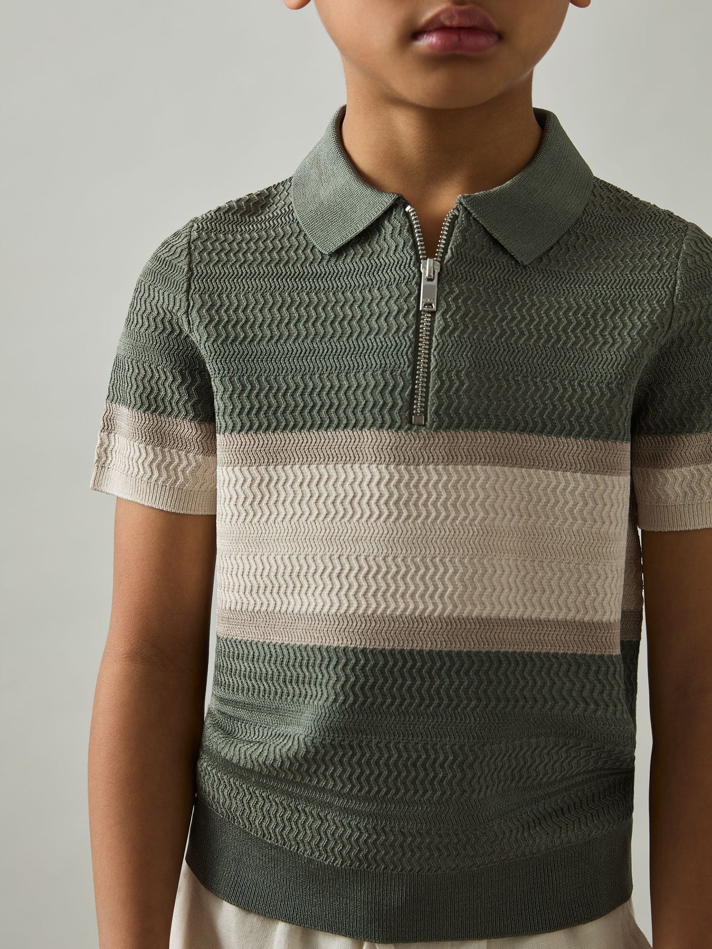 Dsiney Kidz - Reiss Sage Green Grove 3-9 yrs Textured Colour-Block Polo Shirt image 3