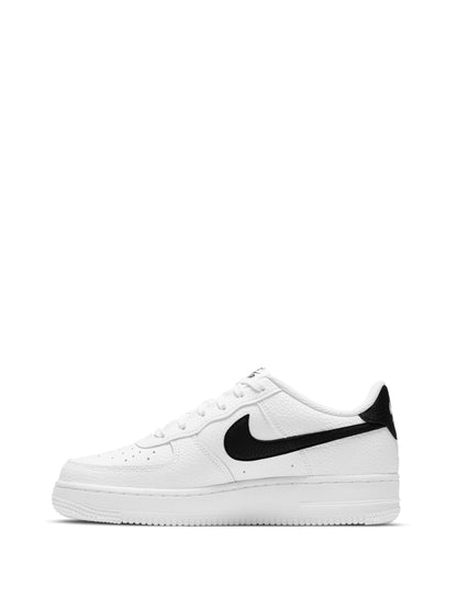 Nike White Black Youth Air Force 1 Trainers image 2