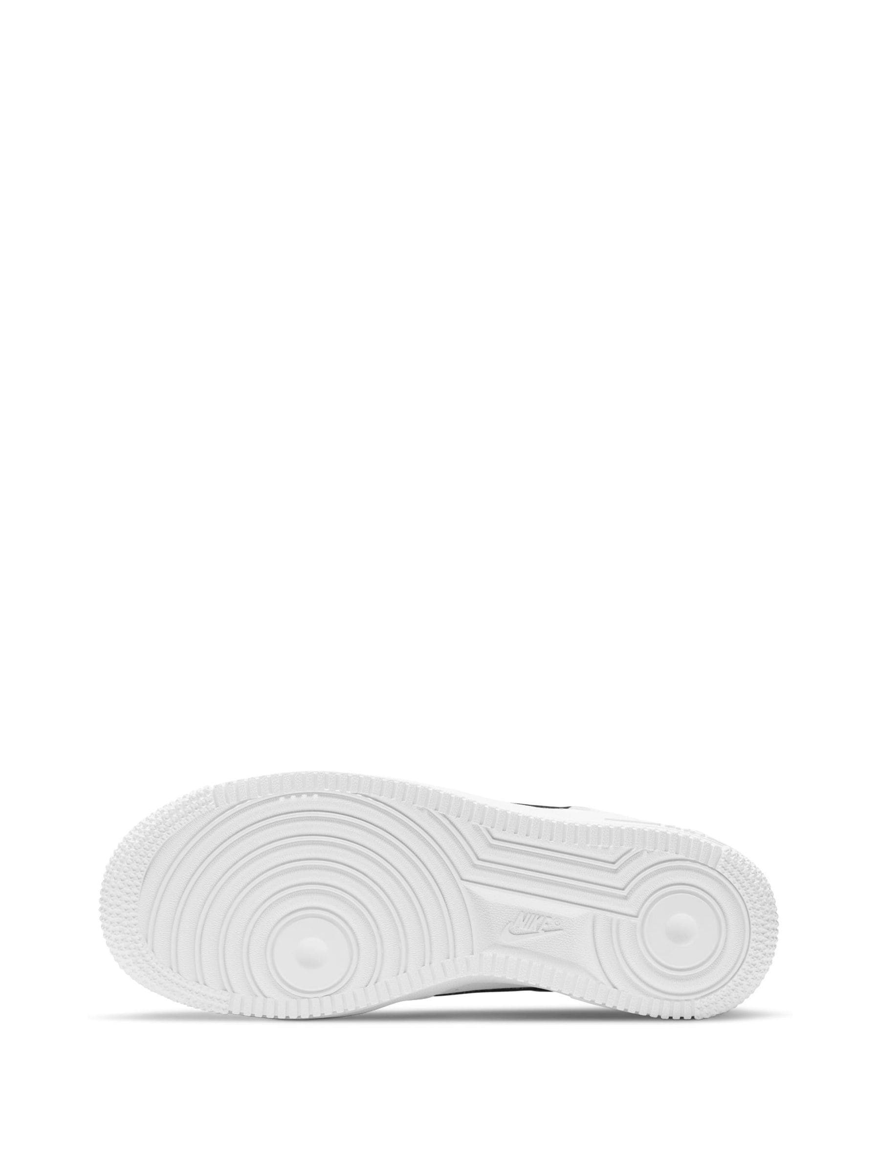 Nike White Black Youth Air Force 1 Trainers image 8