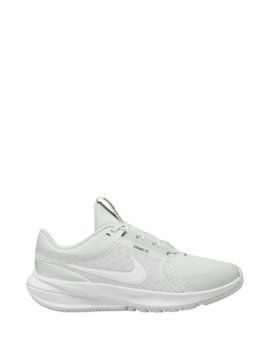 Nike White Youth Star Runner 5 Trainers image 1