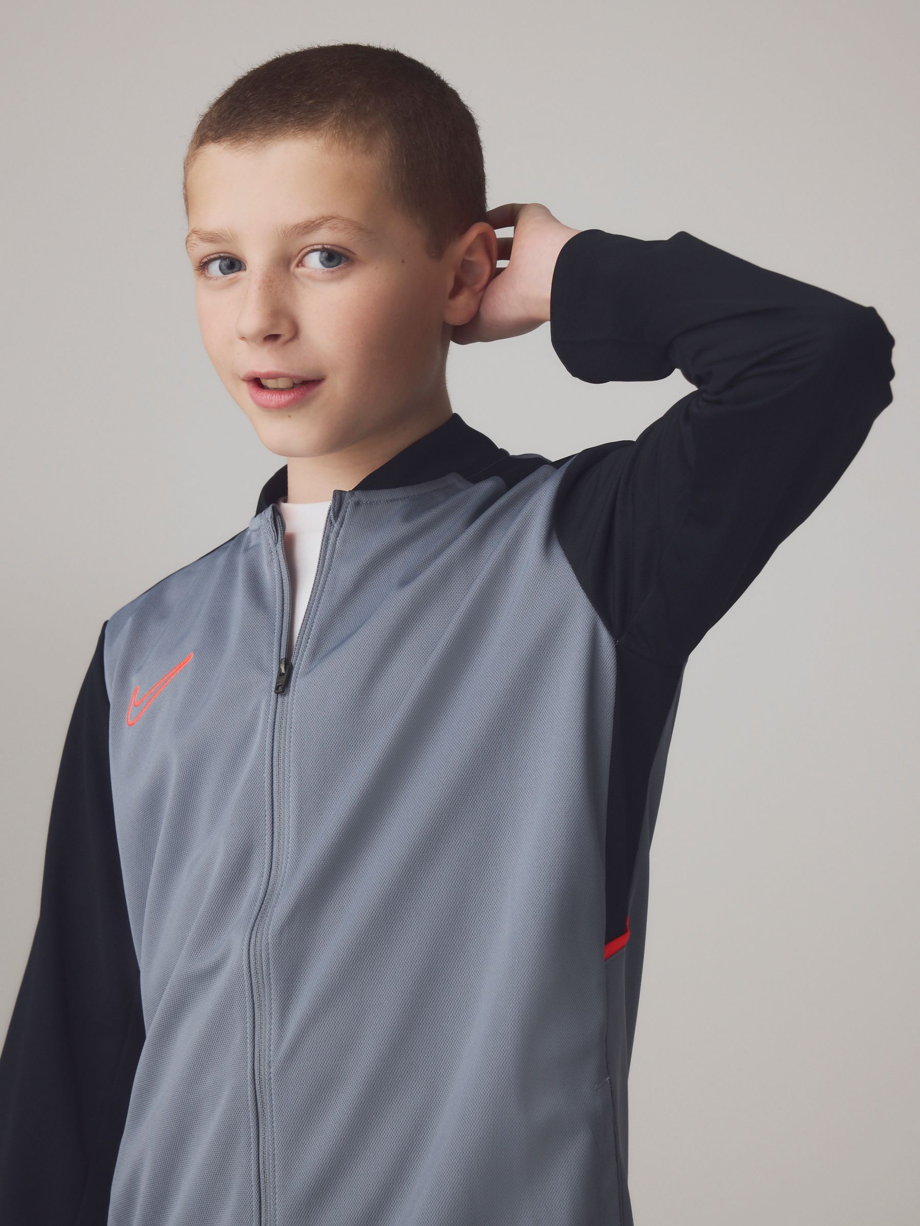 Dsiney Kidz - Nike Cool Grey Academy 25 Dri-FIT Tracksuit image 5