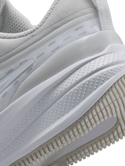 Nike White Junior Star Runner 5 Trainers image 11