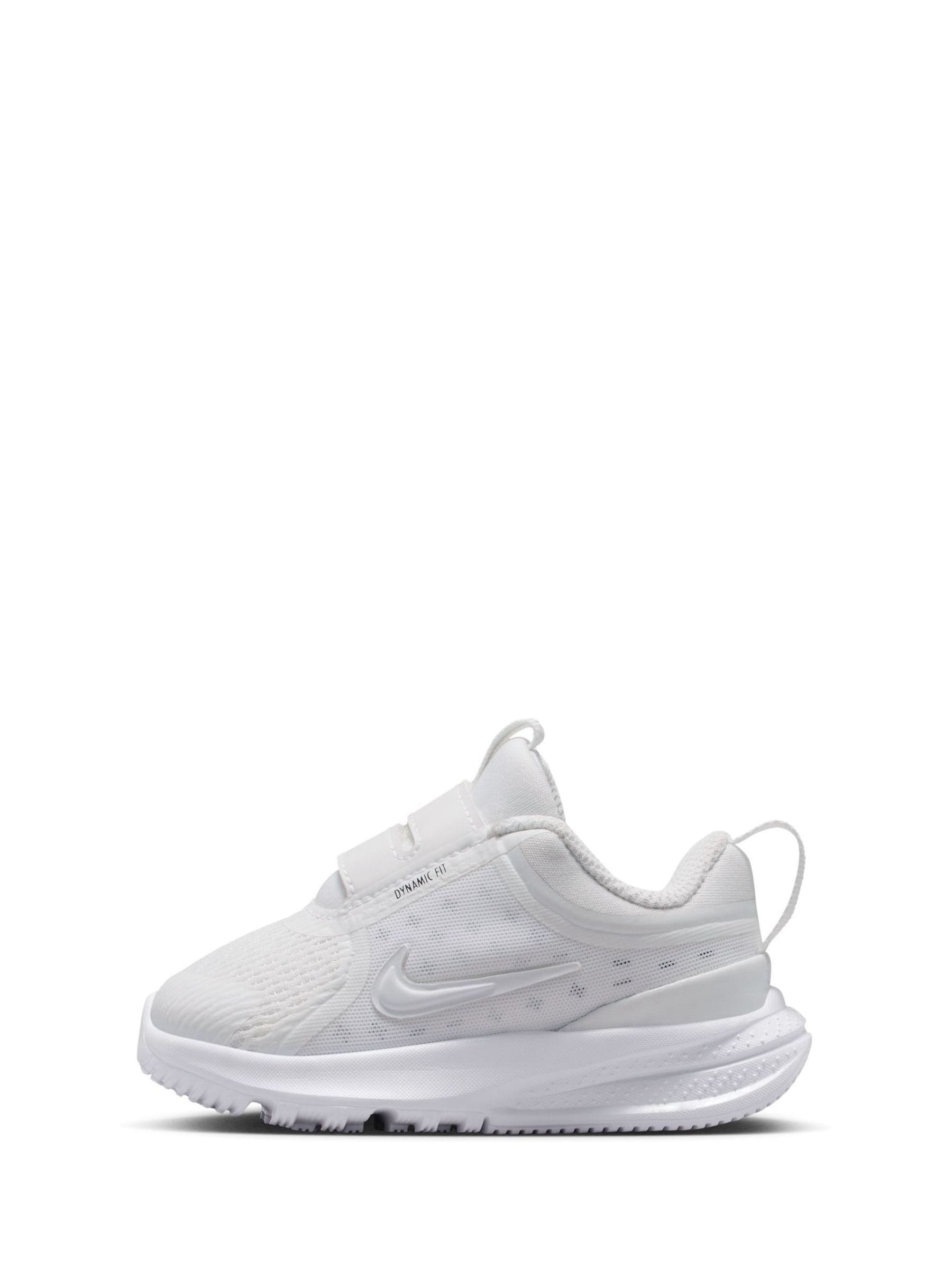 Nike White Infant Star Runner 5 Trainers image 4