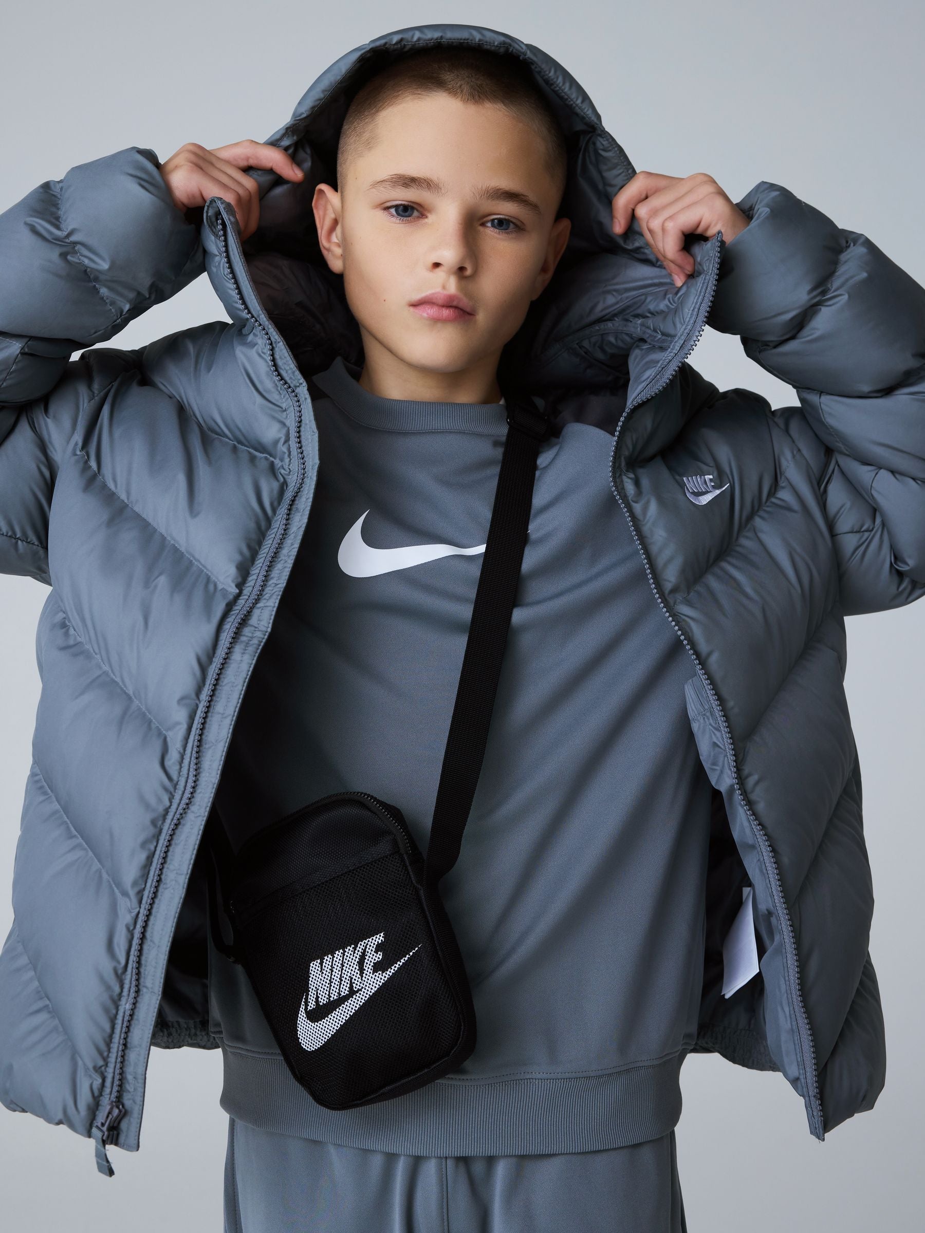 Dsiney Kidz - Nike Smoke Grey Padded Puffer Jacket image 2