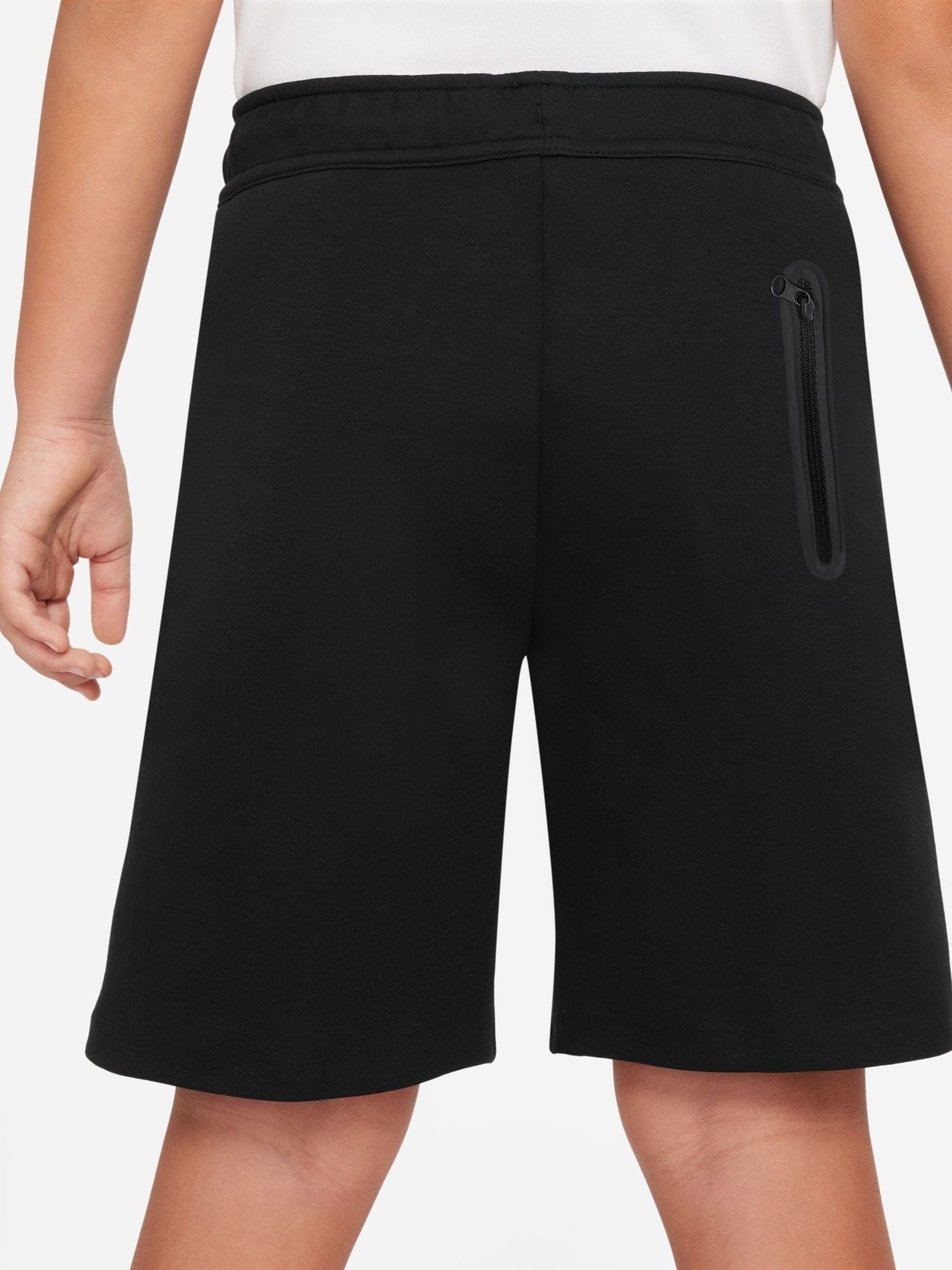 Dsiney Kidz - Nike Black Tech Fleece Shorts image 2