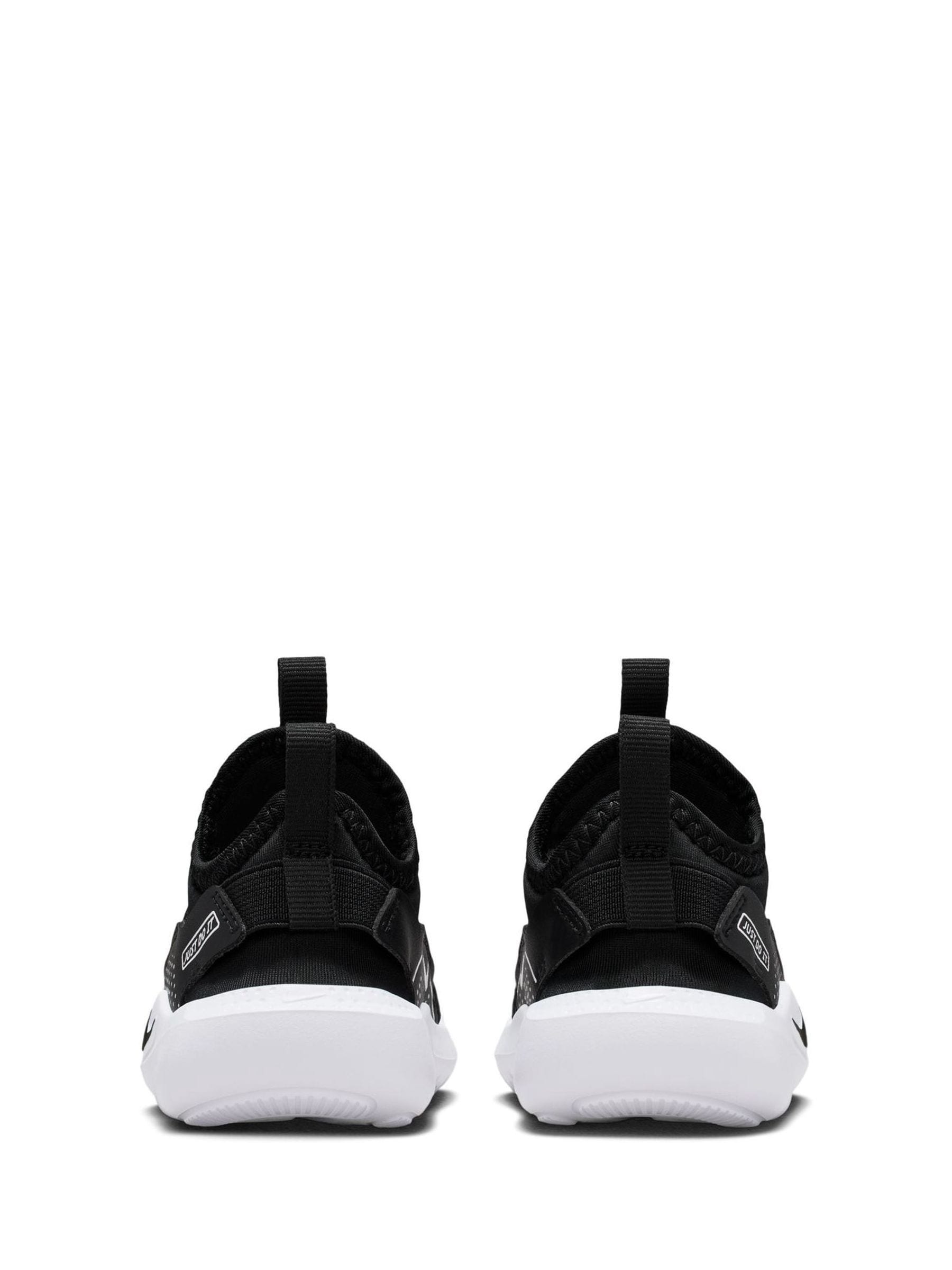 Nike Black/White Infant Flex Runner 4 Trainers image 6